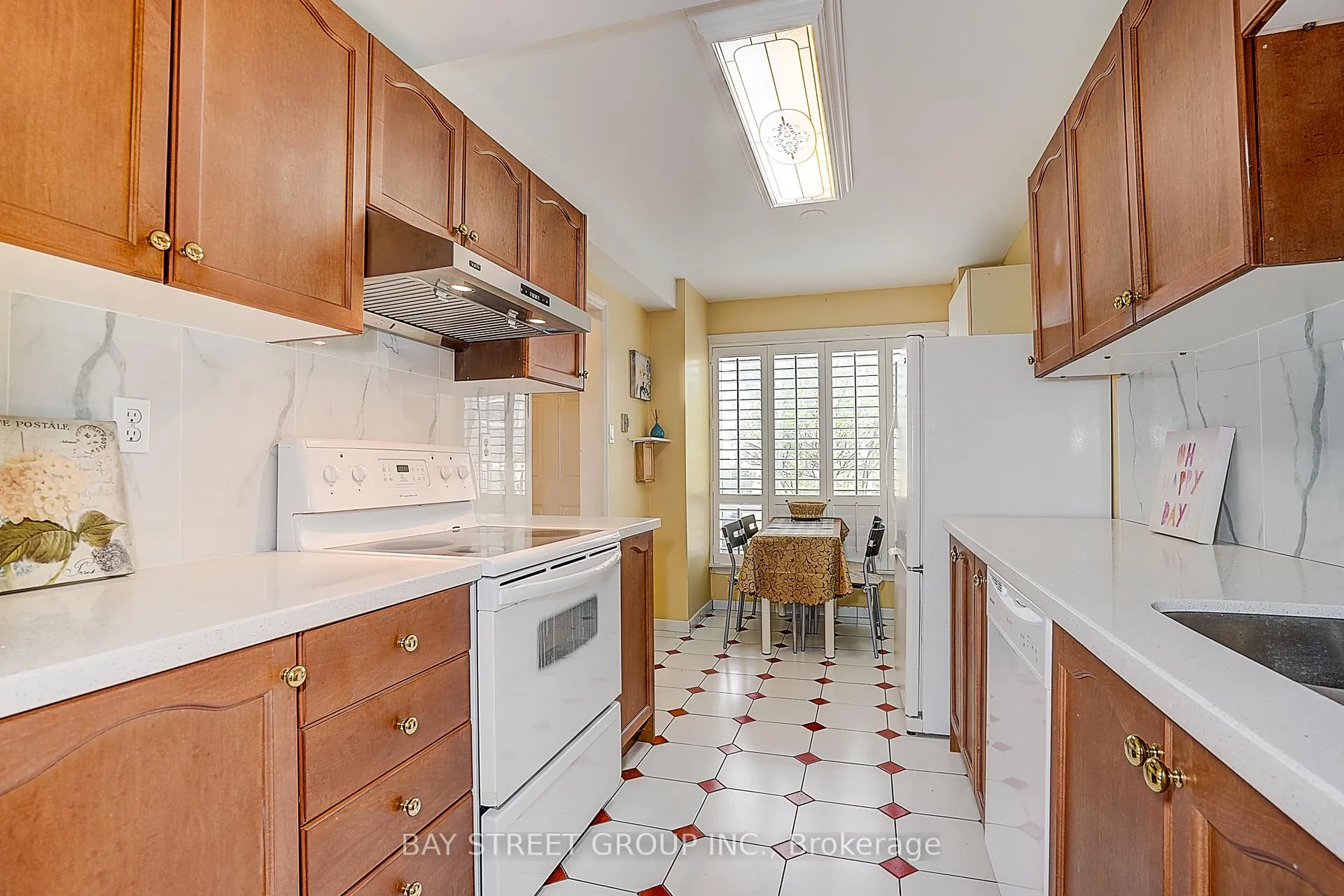 Photo 10 of Unit 10, 91 Rameau Drive, North York, Hillcrest Village — HOMEH