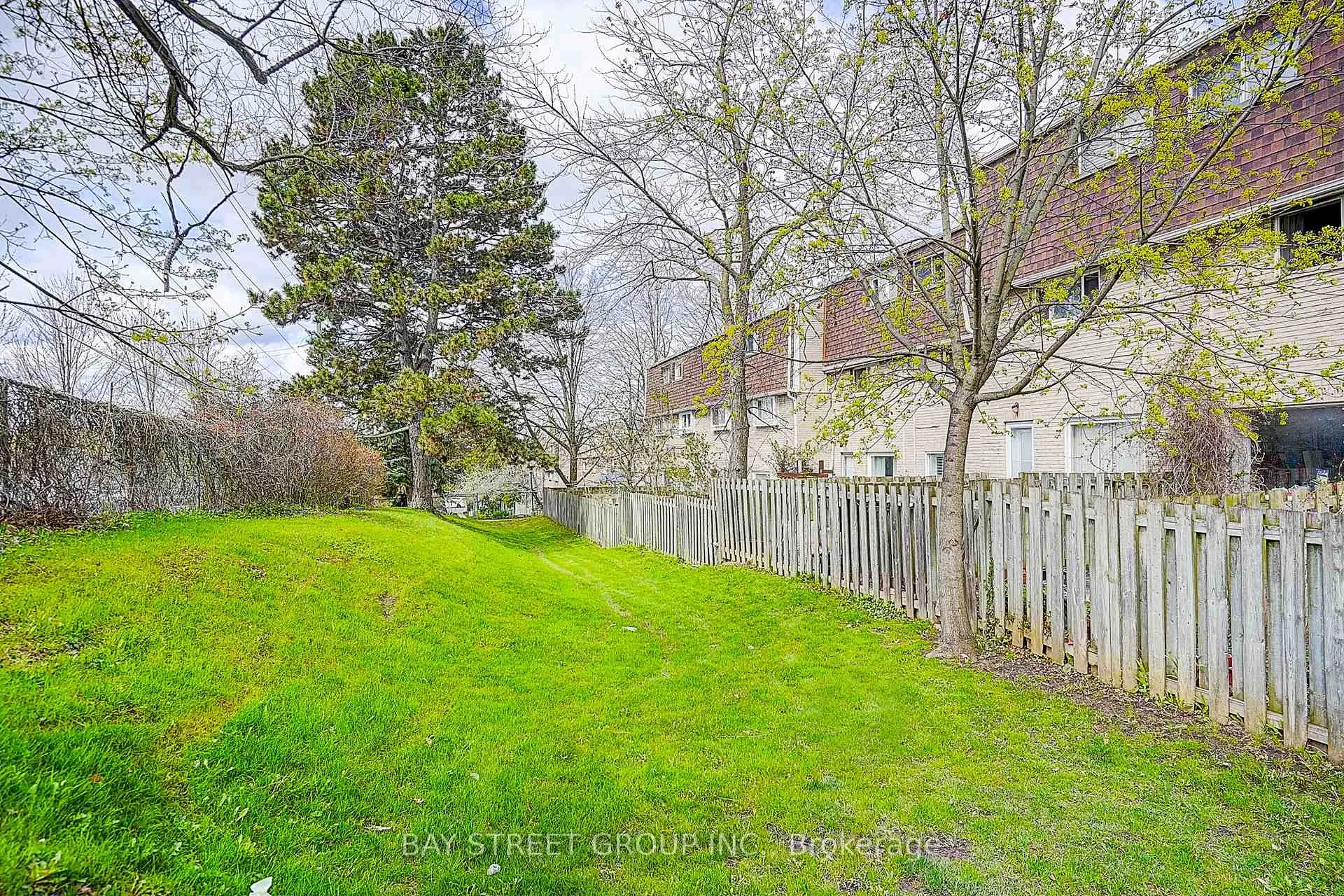 Photo 40 of Unit 10, 91 Rameau Drive, North York, Hillcrest Village — HOMEH