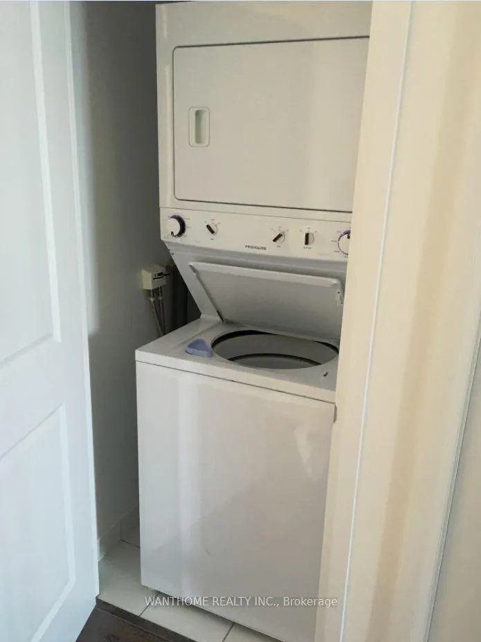Photo 12 of Unit 1603, 55 Oneida Crescent, Richmond Hill, Langstaff — HOMEH