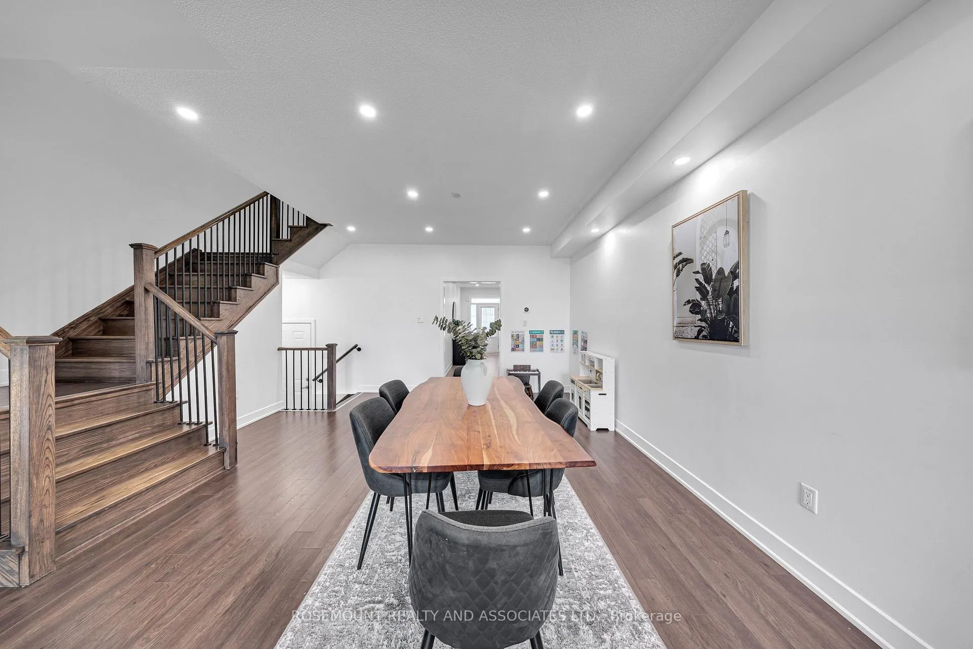 Photo 10 of 98 Donald Fleming Way, Whitby, Pringle Creek — HOMEH