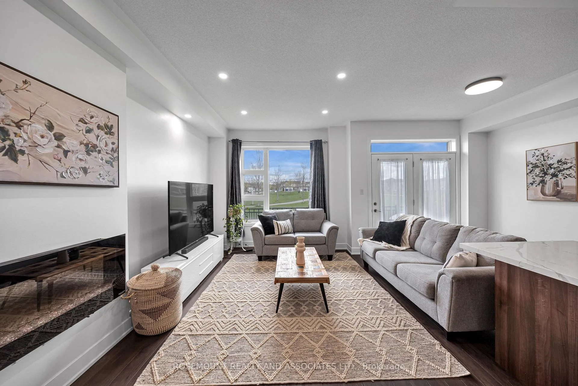 Photo 14 of 98 Donald Fleming Way, Whitby, Pringle Creek — HOMEH