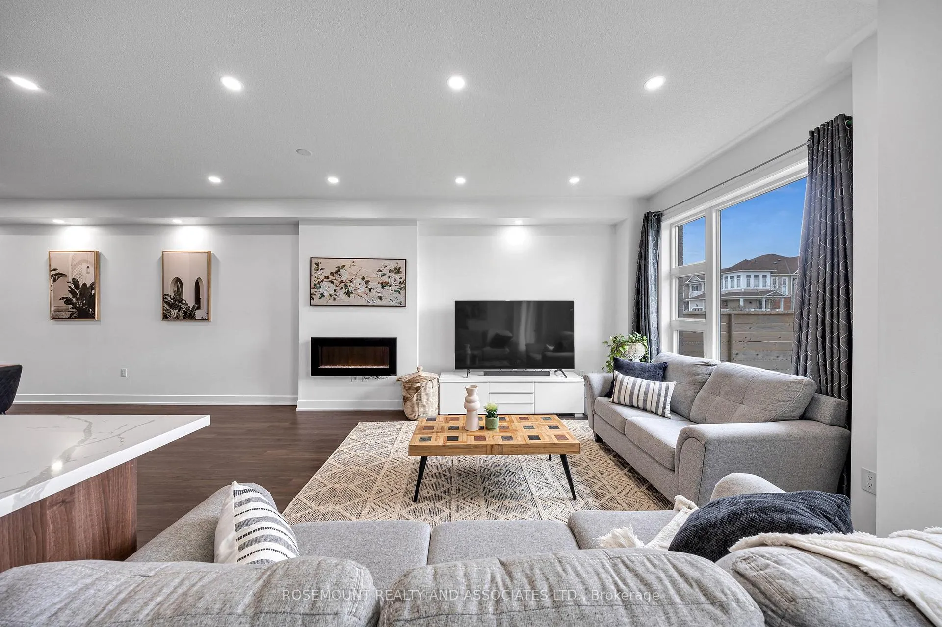 Photo 17 of 98 Donald Fleming Way, Whitby, Pringle Creek — HOMEH