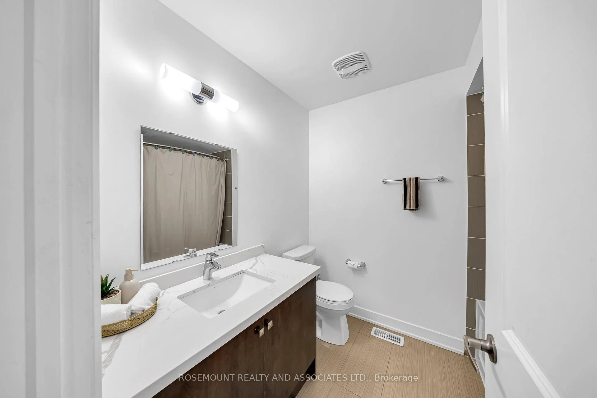 Photo 26 of 98 Donald Fleming Way, Whitby, Pringle Creek — HOMEH