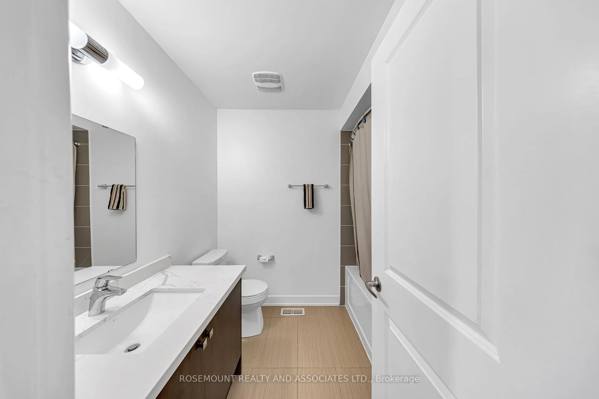 Photo 27 of 98 Donald Fleming Way, Whitby, Pringle Creek — HOMEH