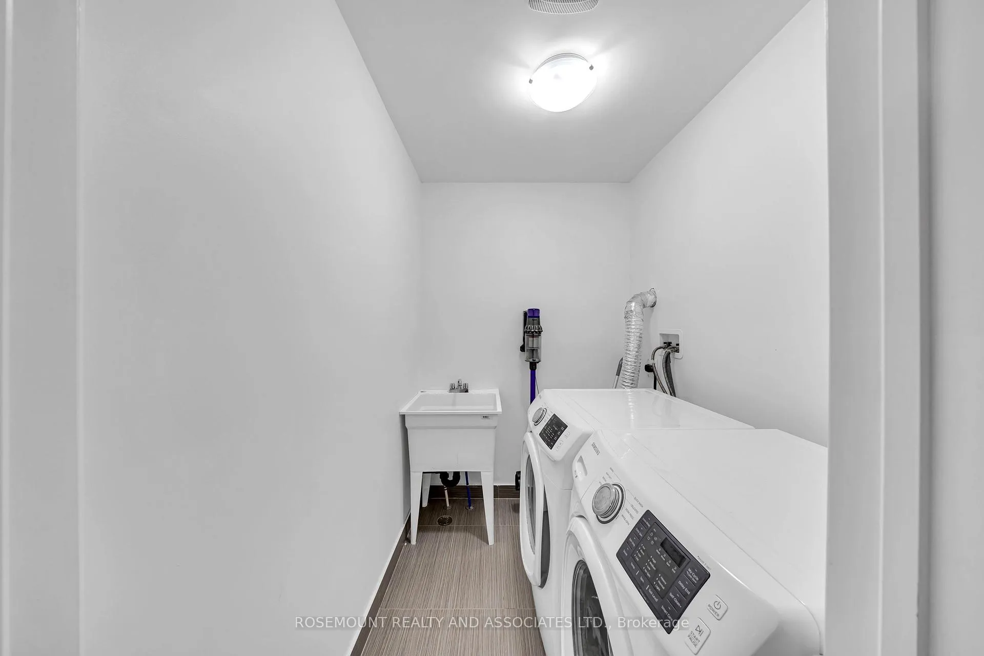 Photo 28 of 98 Donald Fleming Way, Whitby, Pringle Creek — HOMEH