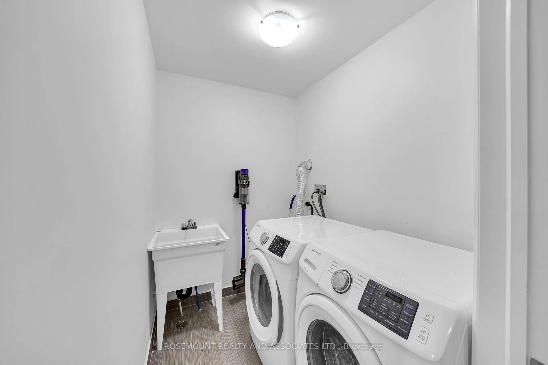 Photo 29 of 98 Donald Fleming Way, Whitby, Pringle Creek — HOMEH