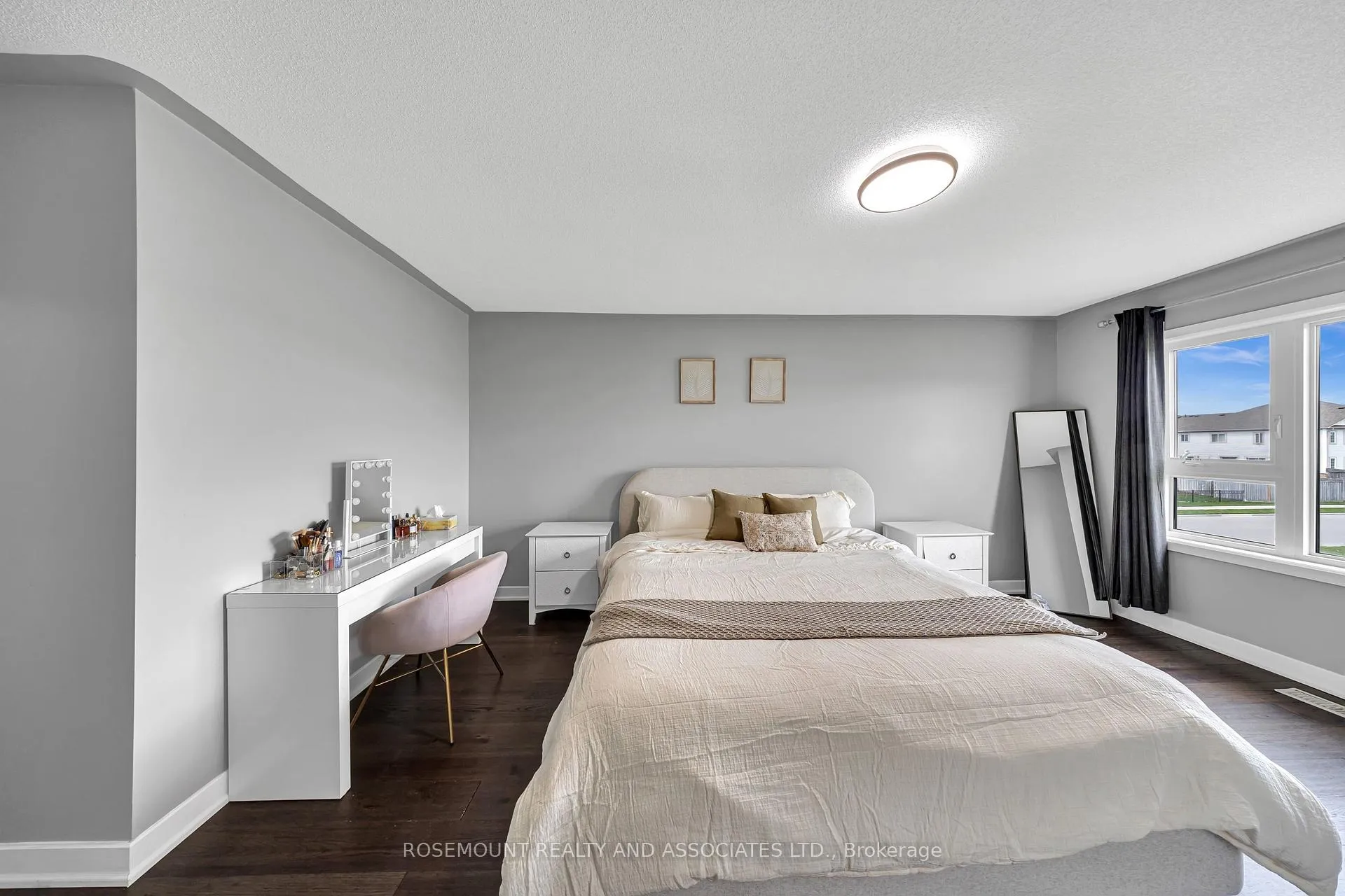 Photo 32 of 98 Donald Fleming Way, Whitby, Pringle Creek — HOMEH