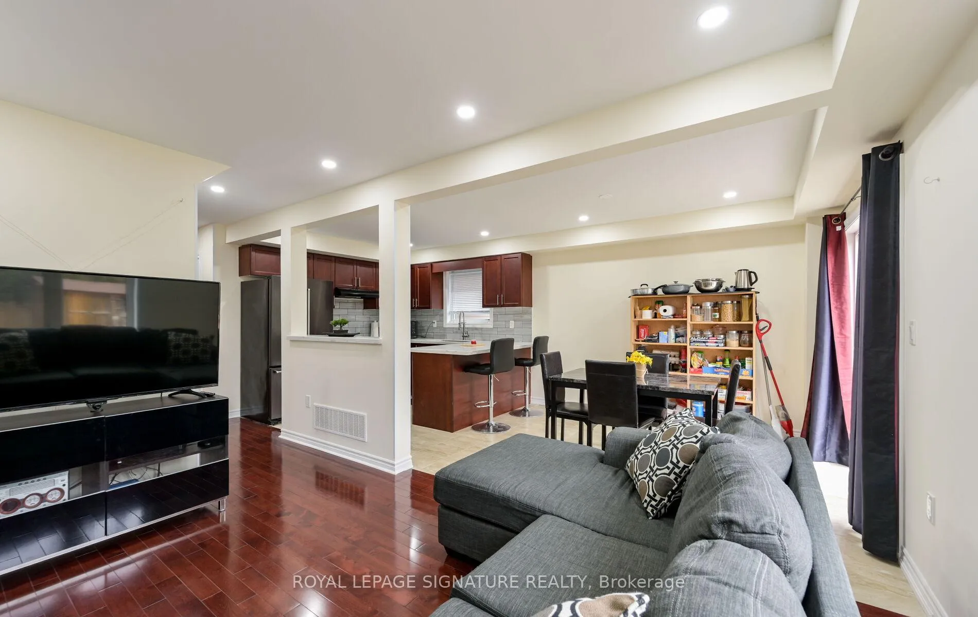Photo 10 of 87 Todd Crescent, Southgate — HOMEH