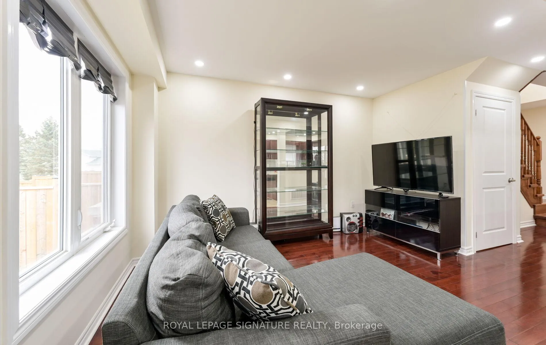 Photo 11 of 87 Todd Crescent, Southgate — HOMEH