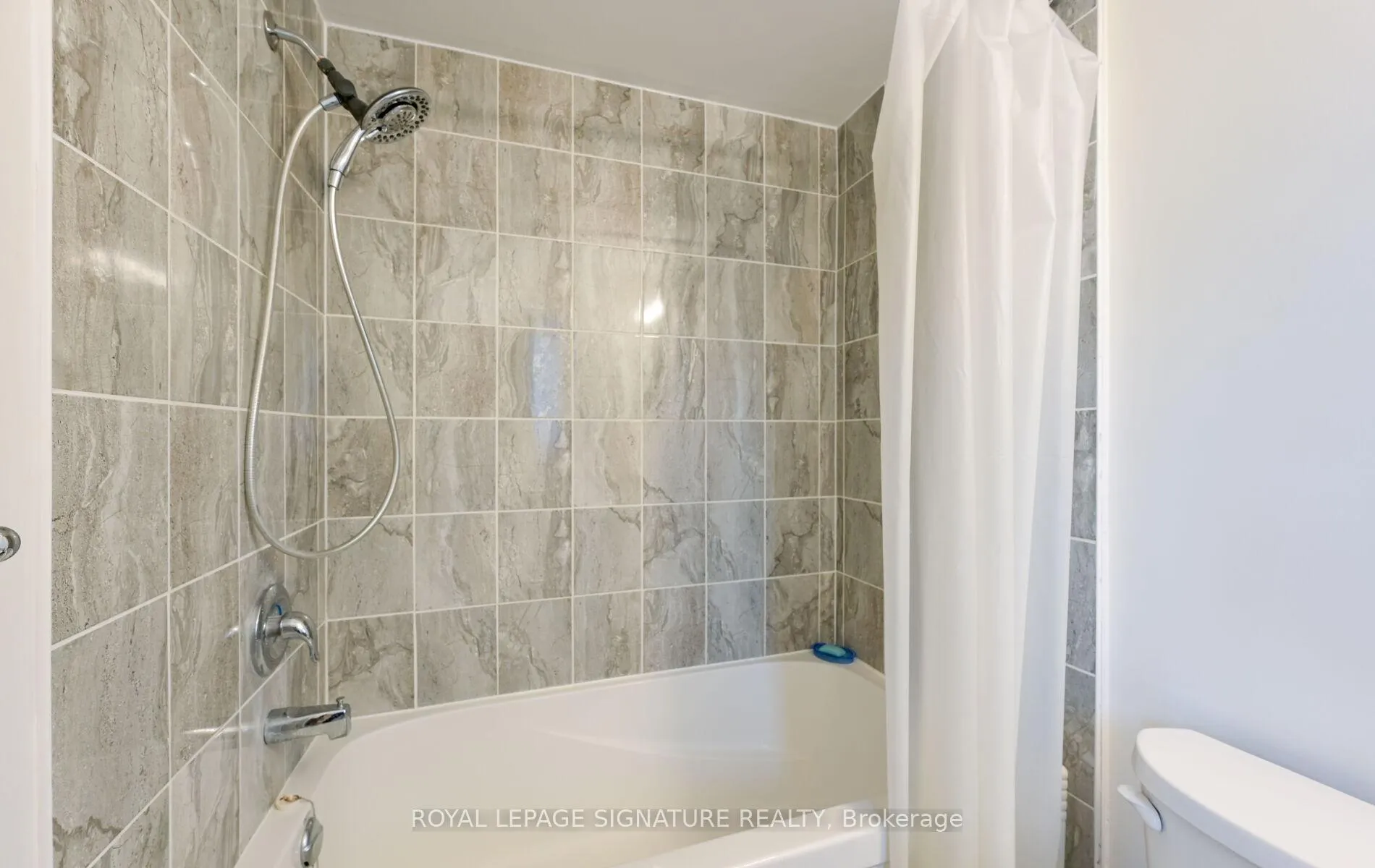 Photo 32 of 87 Todd Crescent, Southgate — HOMEH