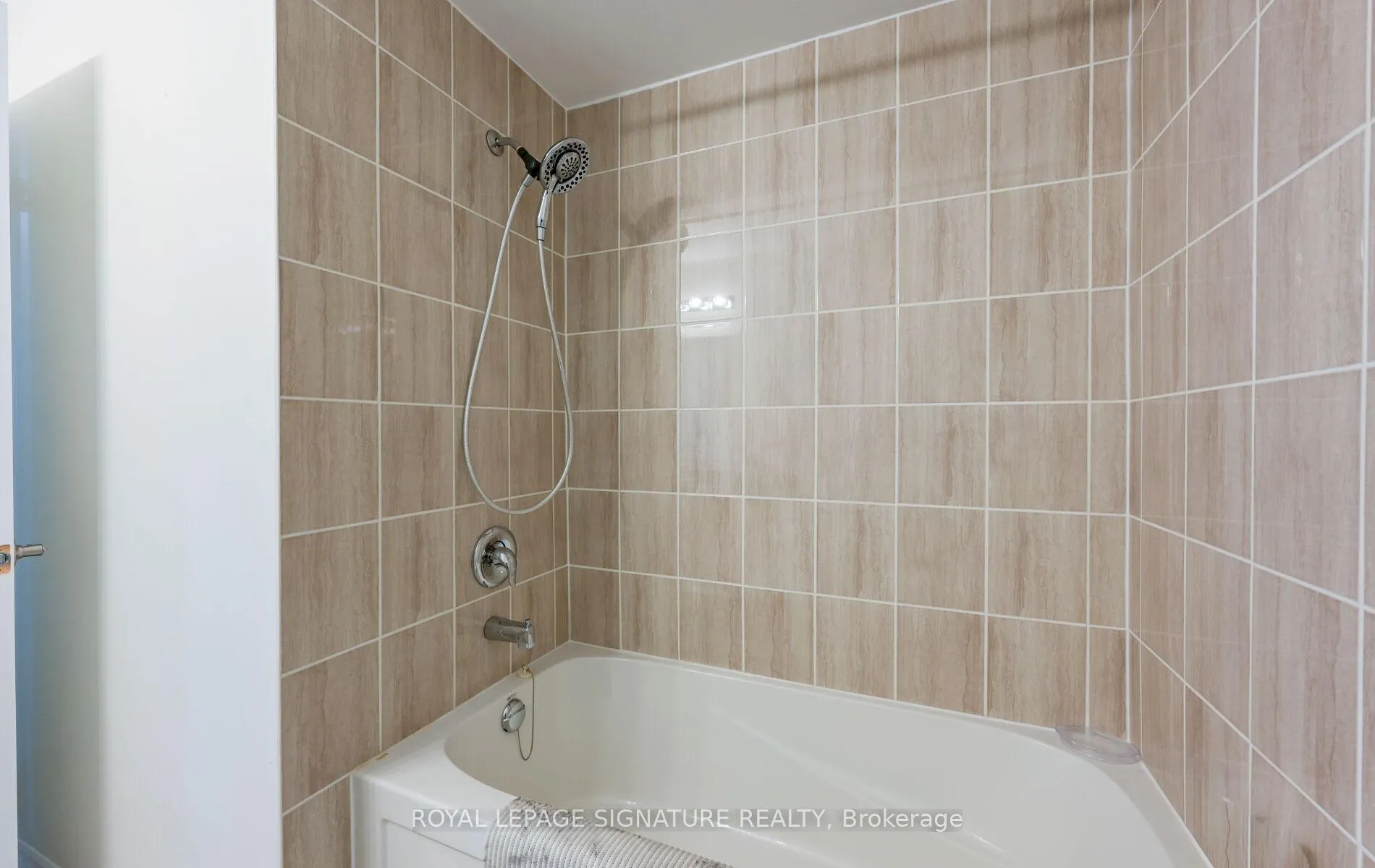 Photo 40 of 87 Todd Crescent, Southgate — HOMEH