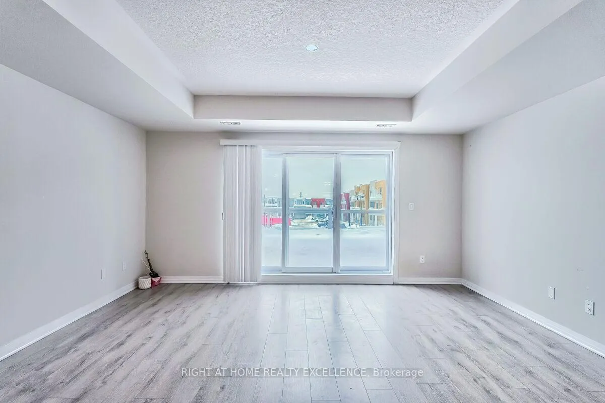Photo 10 of Unit 7, 124 Seabrook Drive, Kitchener, Huron Park — HOMEH