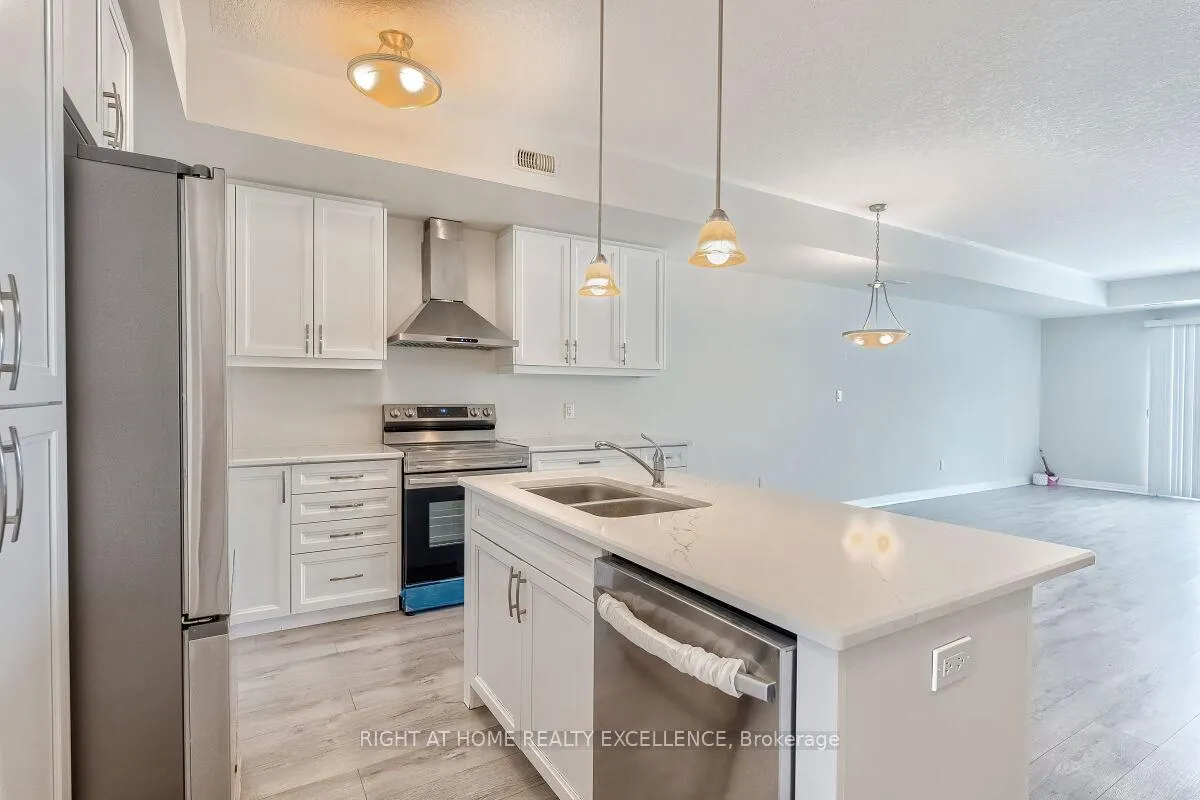 Photo 16 of Unit 7, 124 Seabrook Drive, Kitchener, Huron Park — HOMEH