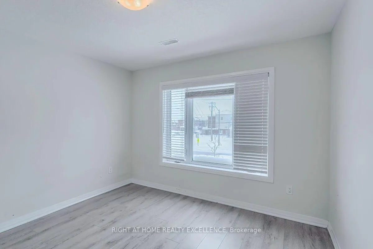 Photo 19 of Unit 7, 124 Seabrook Drive, Kitchener, Huron Park — HOMEH