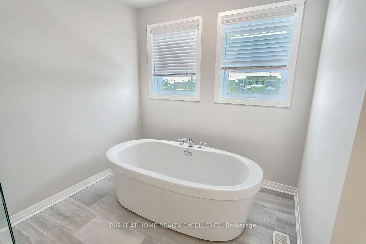 Photo 33 of Unit 7, 124 Seabrook Drive, Kitchener, Huron Park — HOMEH
