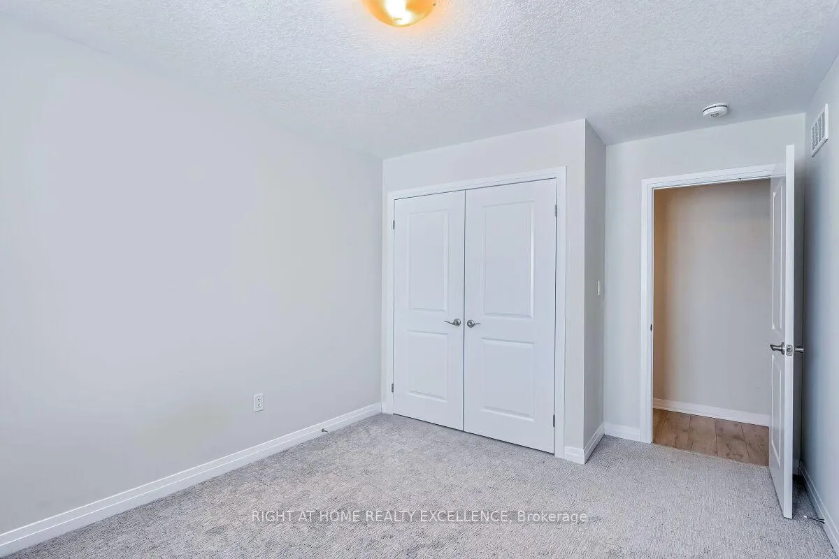 Photo 35 of Unit 7, 124 Seabrook Drive, Kitchener, Huron Park — HOMEH
