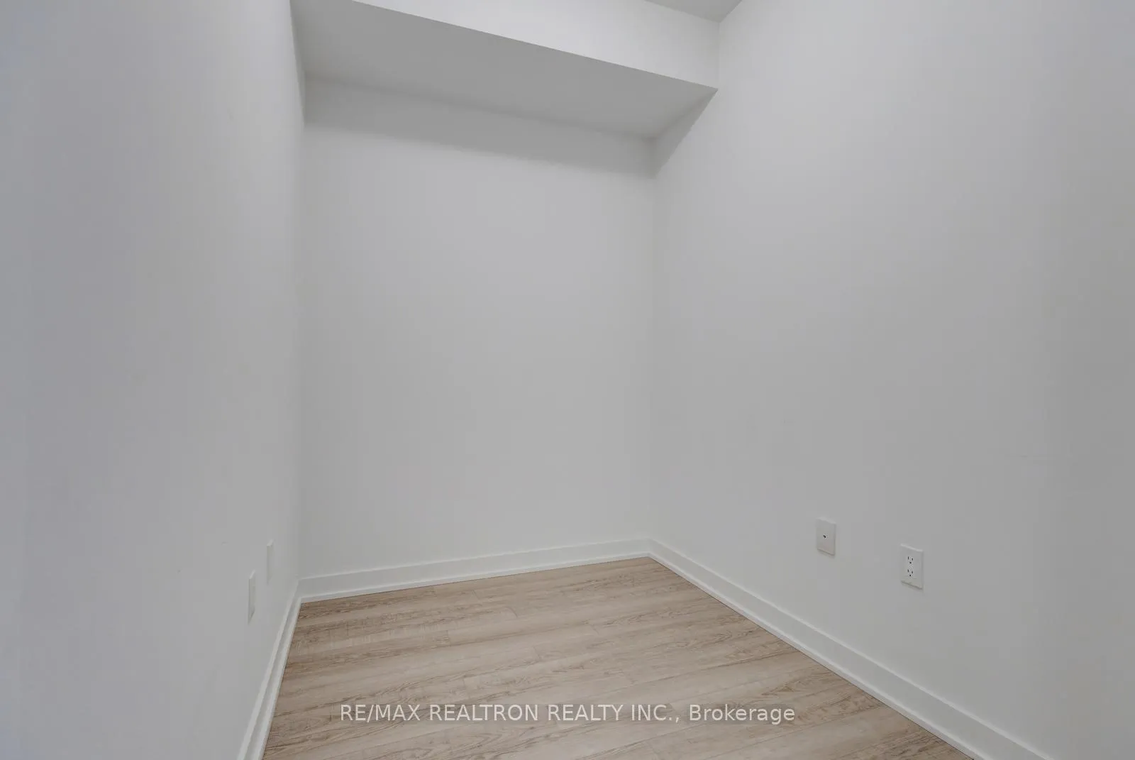 Photo 13 of Unit 416, 250 Lawrence Avenue W, Toronto, Lawrence Park North — HOMEH