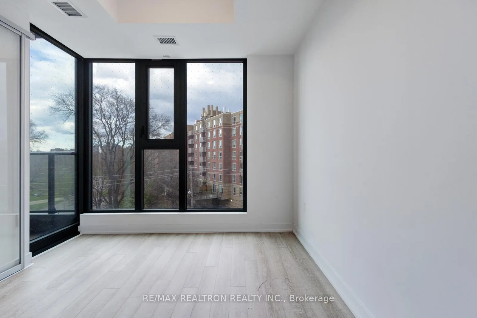 Photo 21 of Unit 416, 250 Lawrence Avenue W, Toronto, Lawrence Park North — HOMEH