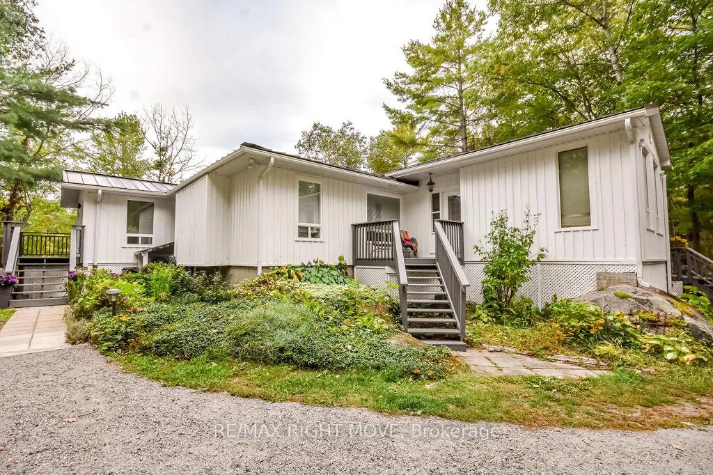 Photo 2 of 6 Pinetree Road, Gravenhurst, Muskoka (S) — HOMEH