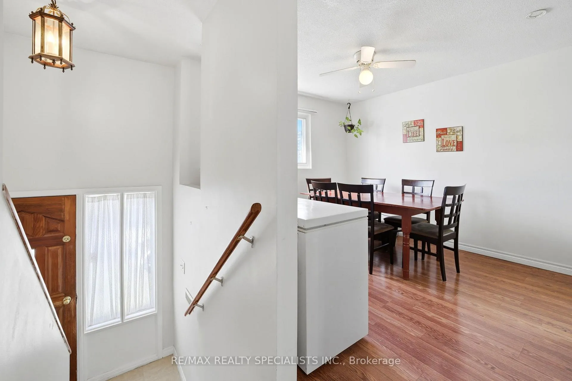 Photo 5 of 24 Lincoln Court E, Brampton, Bramalea West Industrial — HOMEH