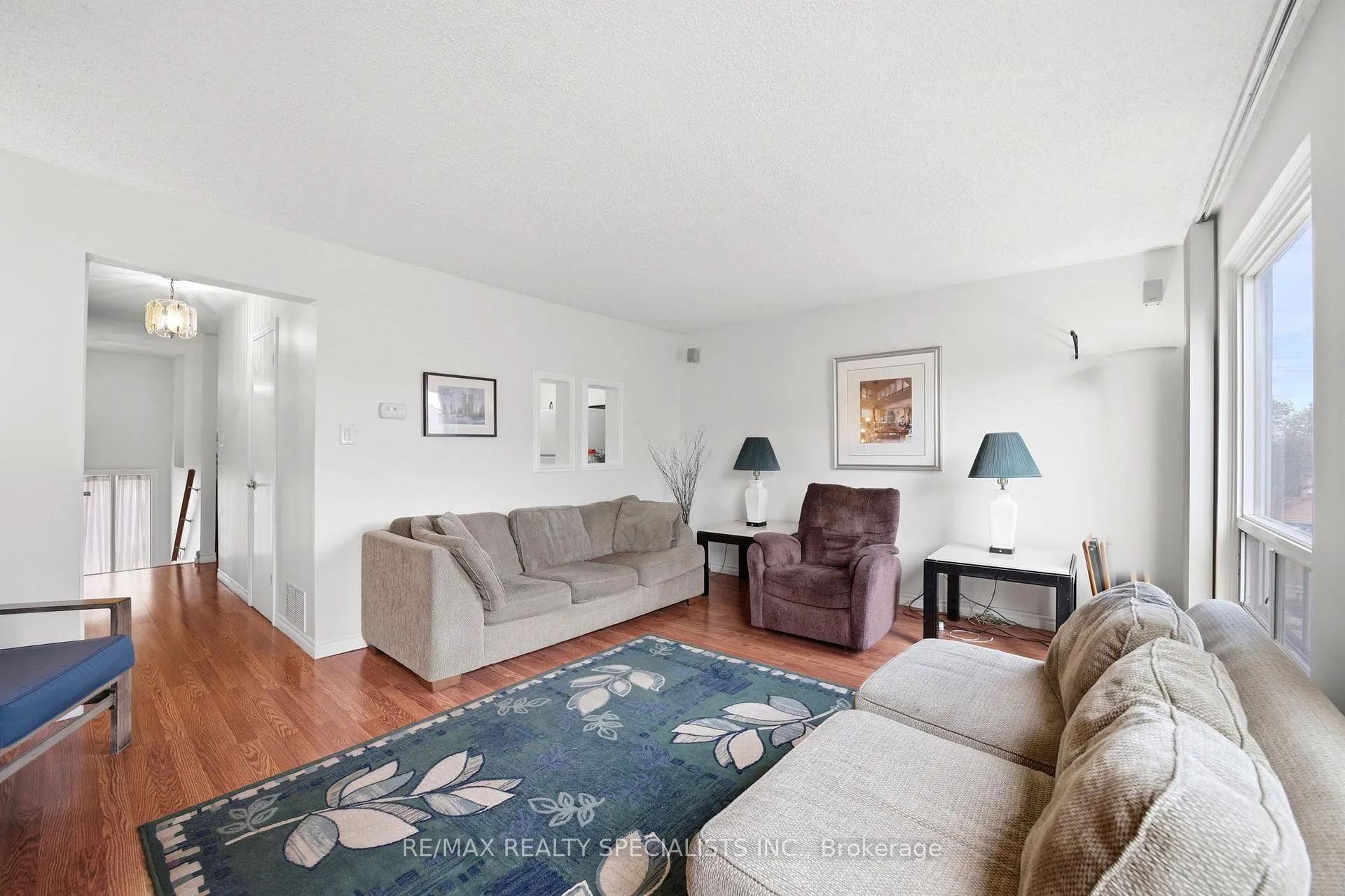 Photo 8 of 24 Lincoln Court E, Brampton, Bramalea West Industrial — HOMEH