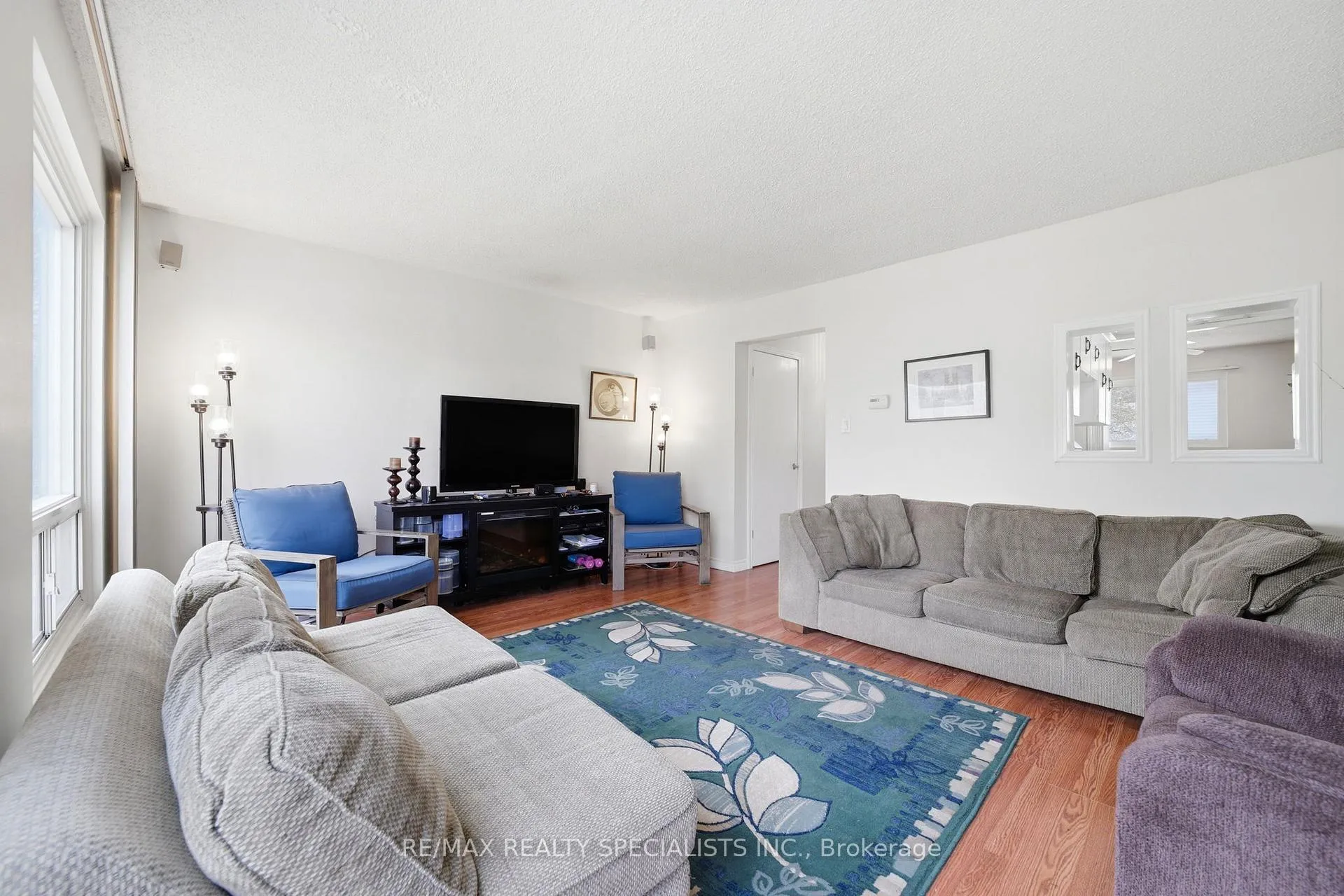 Photo 9 of 24 Lincoln Court E, Brampton, Bramalea West Industrial — HOMEH