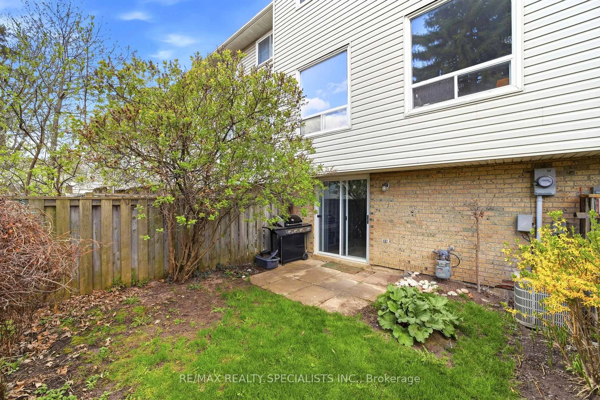 Photo 32 of 24 Lincoln Court E, Brampton, Bramalea West Industrial — HOMEH