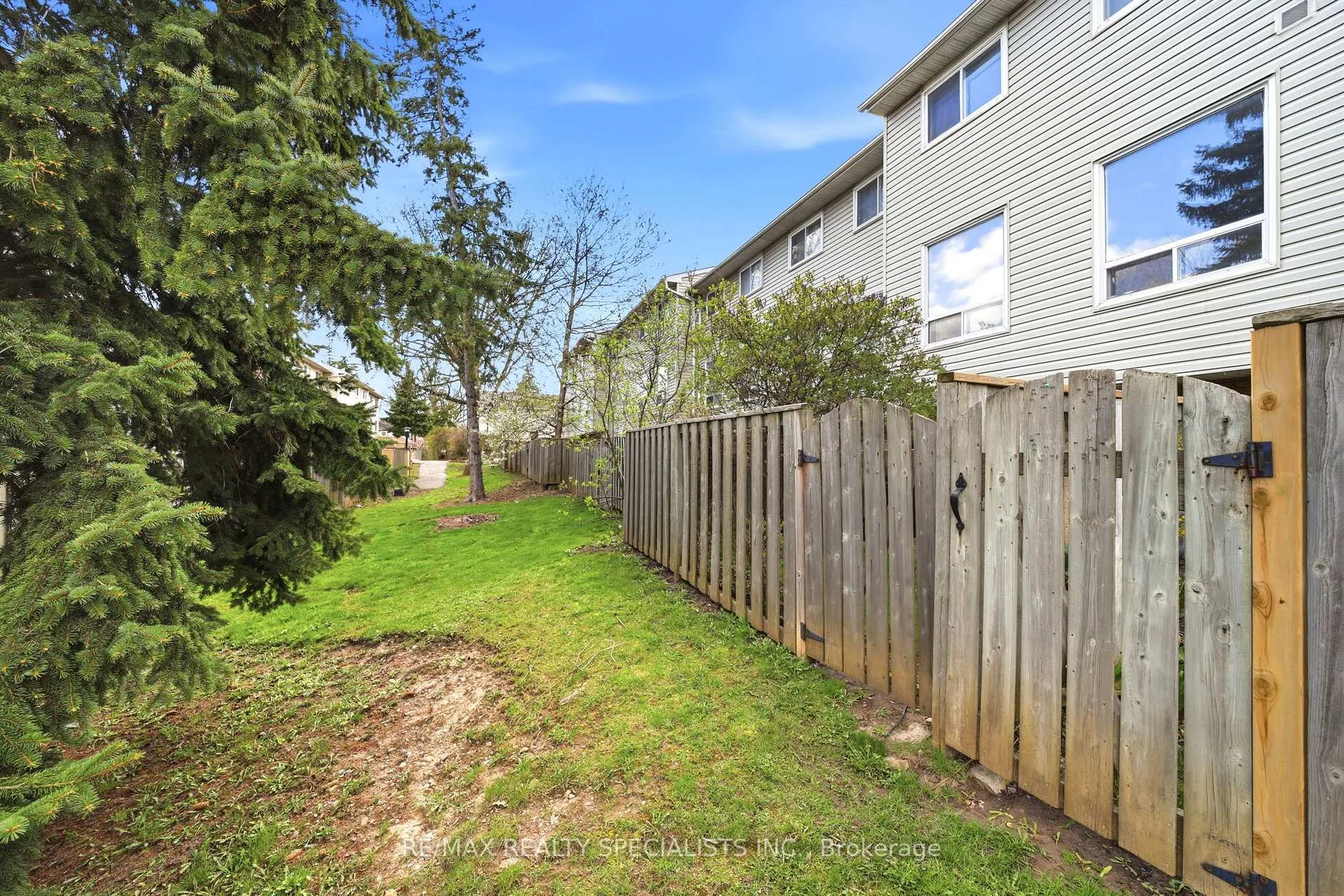 Photo 33 of 24 Lincoln Court E, Brampton, Bramalea West Industrial — HOMEH