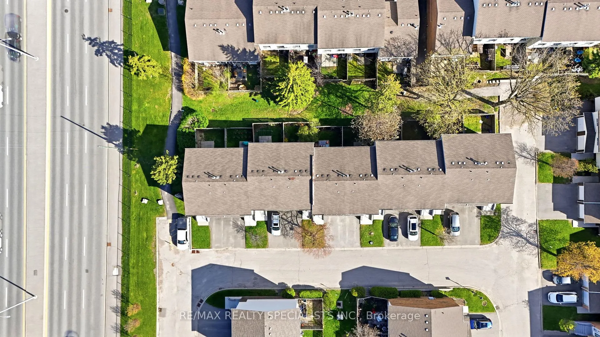 Photo 38 of 24 Lincoln Court E, Brampton, Bramalea West Industrial — HOMEH