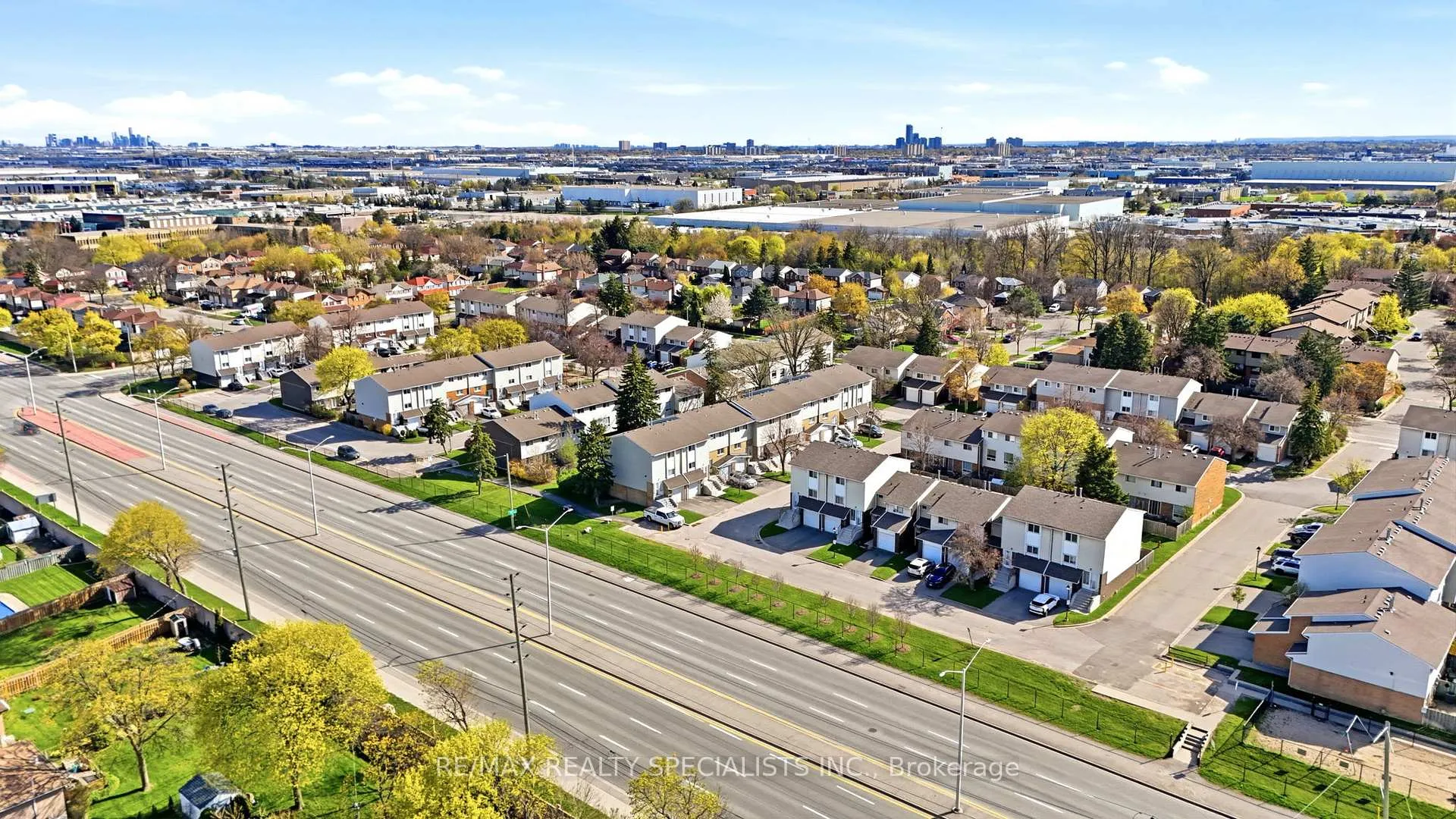 Photo 40 of 24 Lincoln Court E, Brampton, Bramalea West Industrial — HOMEH