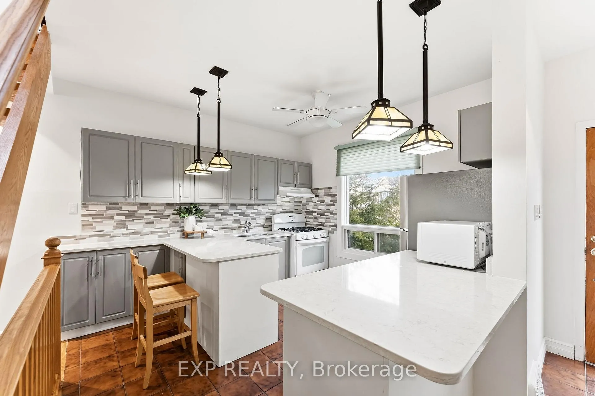 Photo 17 of 302 Bain Avenue, Toronto, Blake-Jones — HOMEH