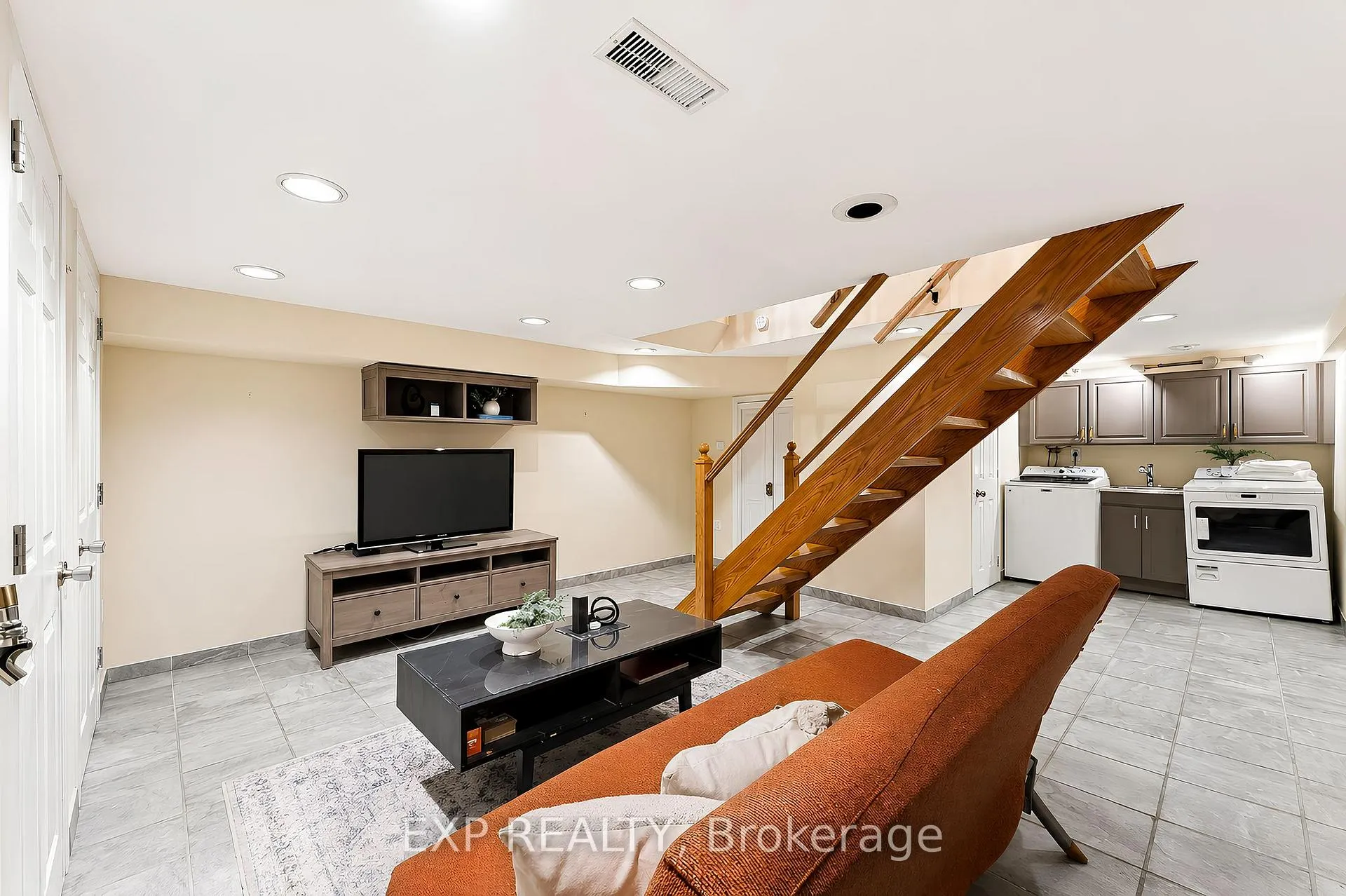 Photo 25 of 302 Bain Avenue, Toronto, Blake-Jones — HOMEH