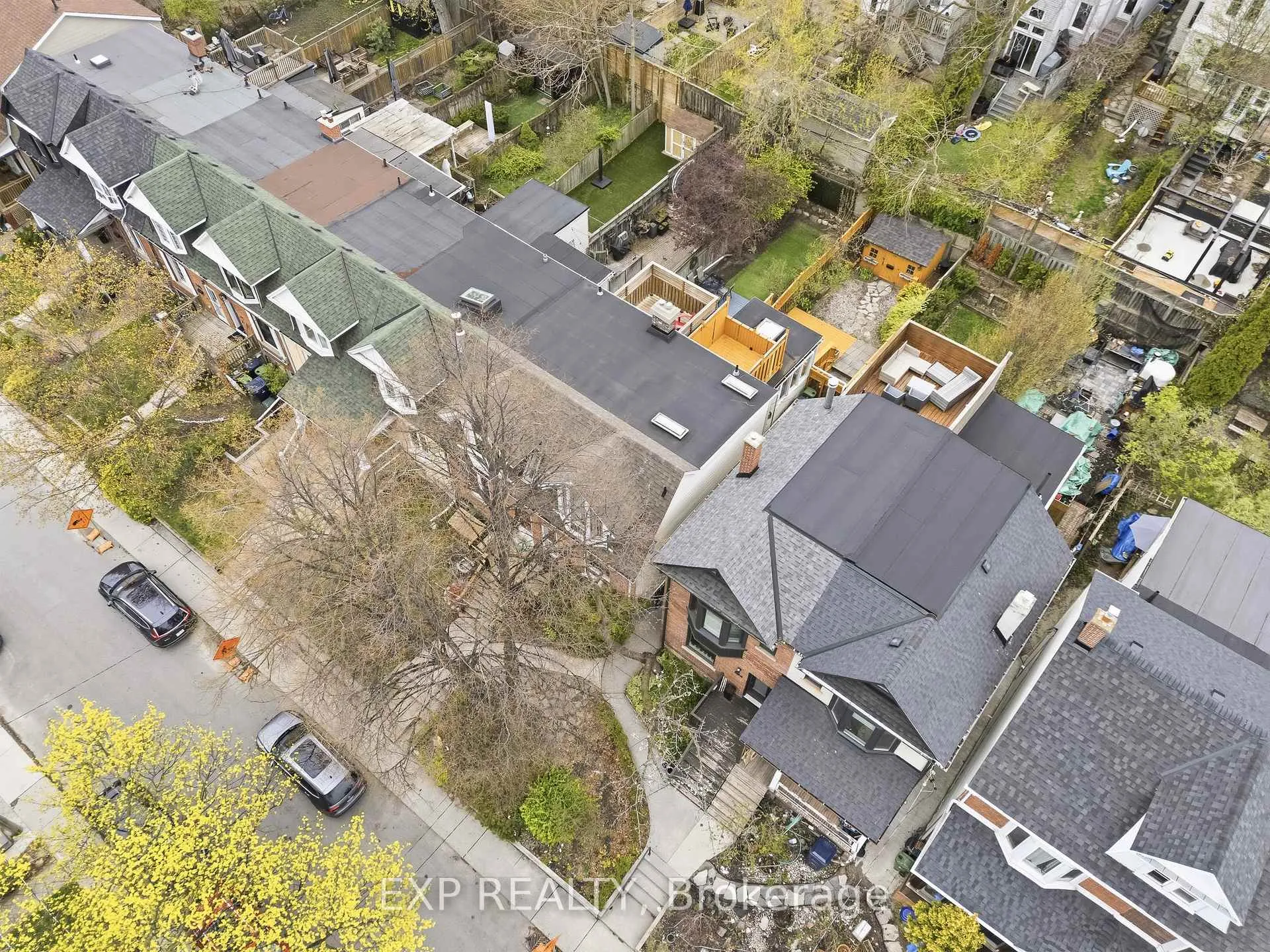 Photo 37 of 302 Bain Avenue, Toronto, Blake-Jones — HOMEH