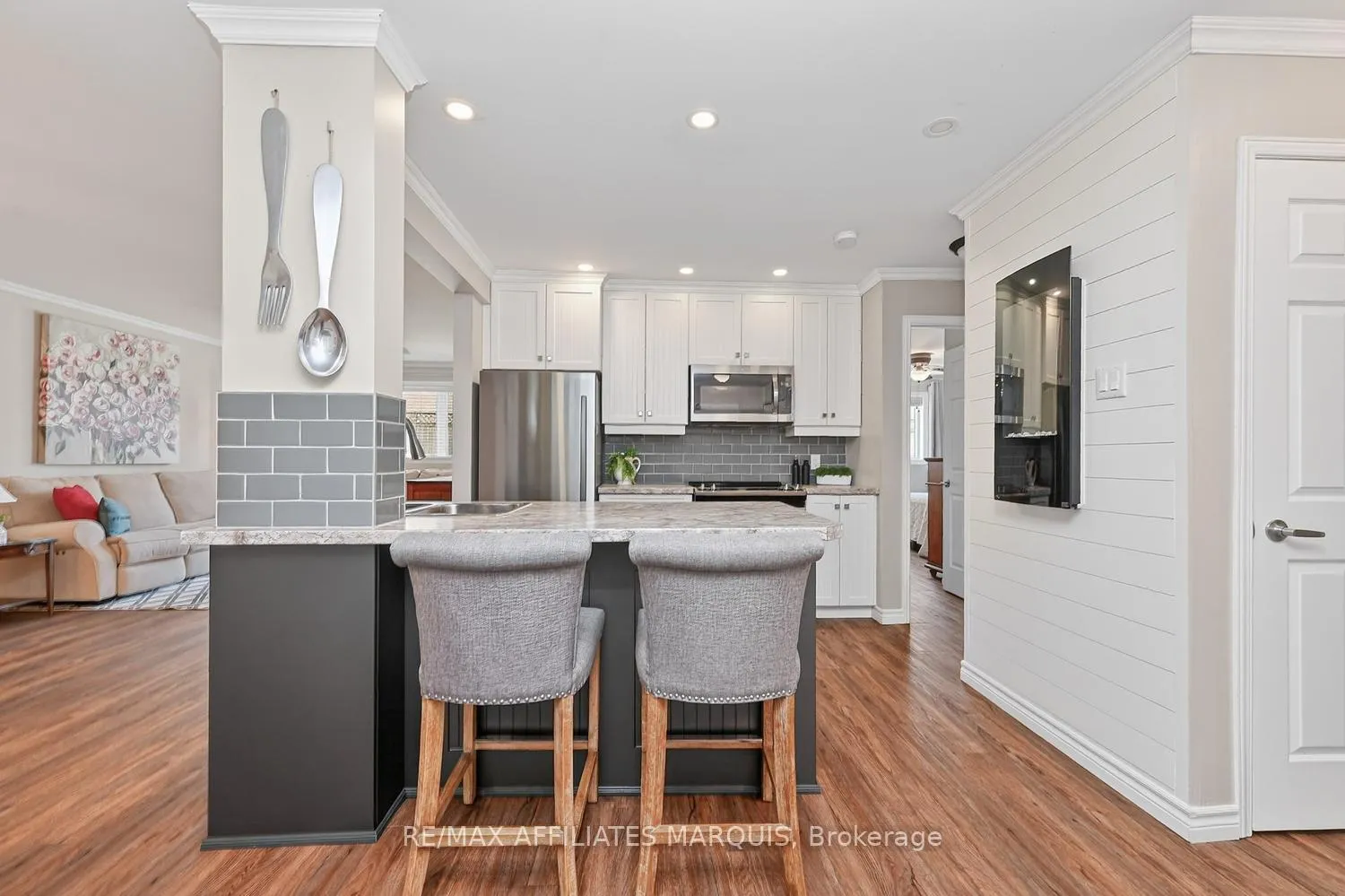 Photo 4 of Unit 104, 10 Armstrong Drive, Smiths Falls — HOMEH