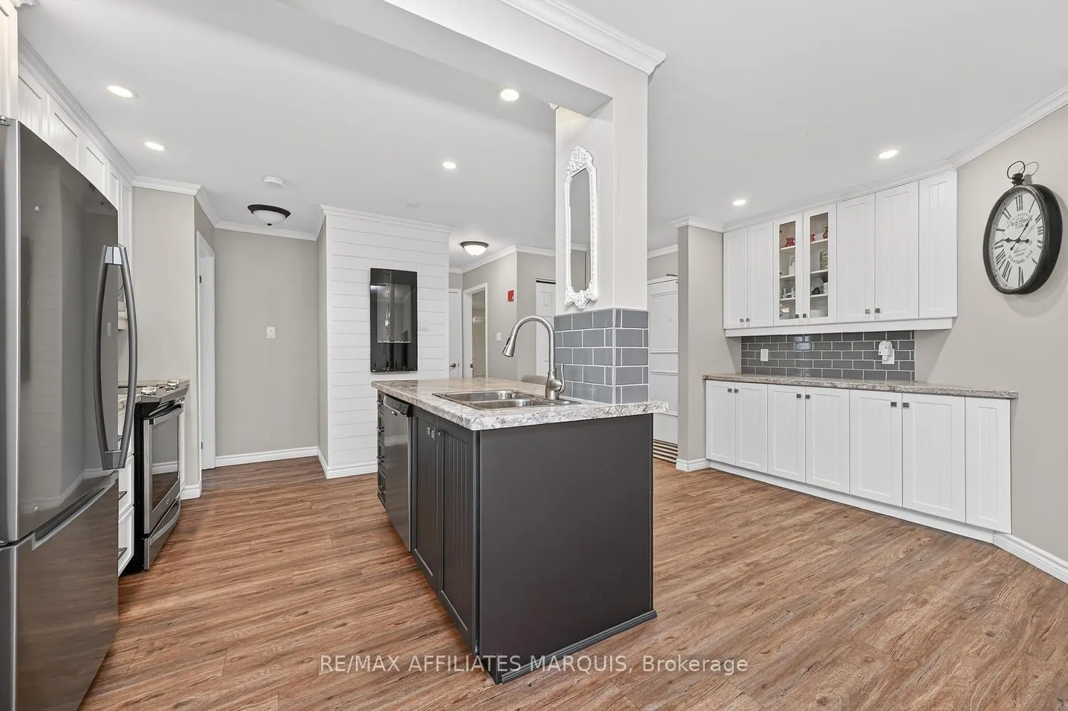 Photo 8 of Unit 104, 10 Armstrong Drive, Smiths Falls — HOMEH