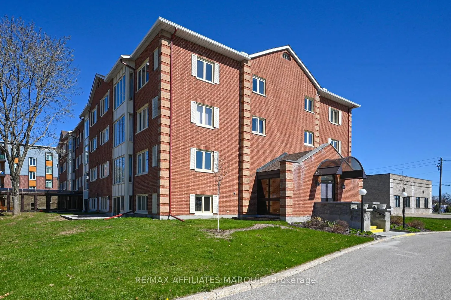 Photo 36 of Unit 104, 10 Armstrong Drive, Smiths Falls — HOMEH