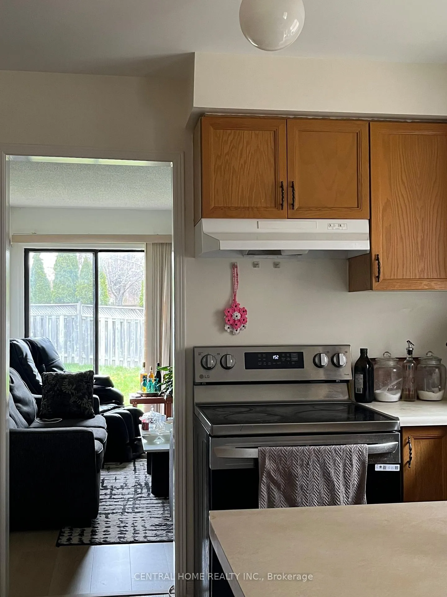 Photo 11 of 10 Cedarhurst Drive, Richmond Hill, Devonsleigh — HOMEH