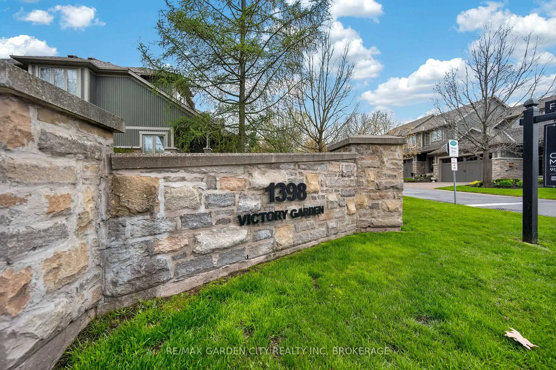 Photo 2 of Unit 13, 1398 Pelham Street, Pelham, Fonthill — HOMEH