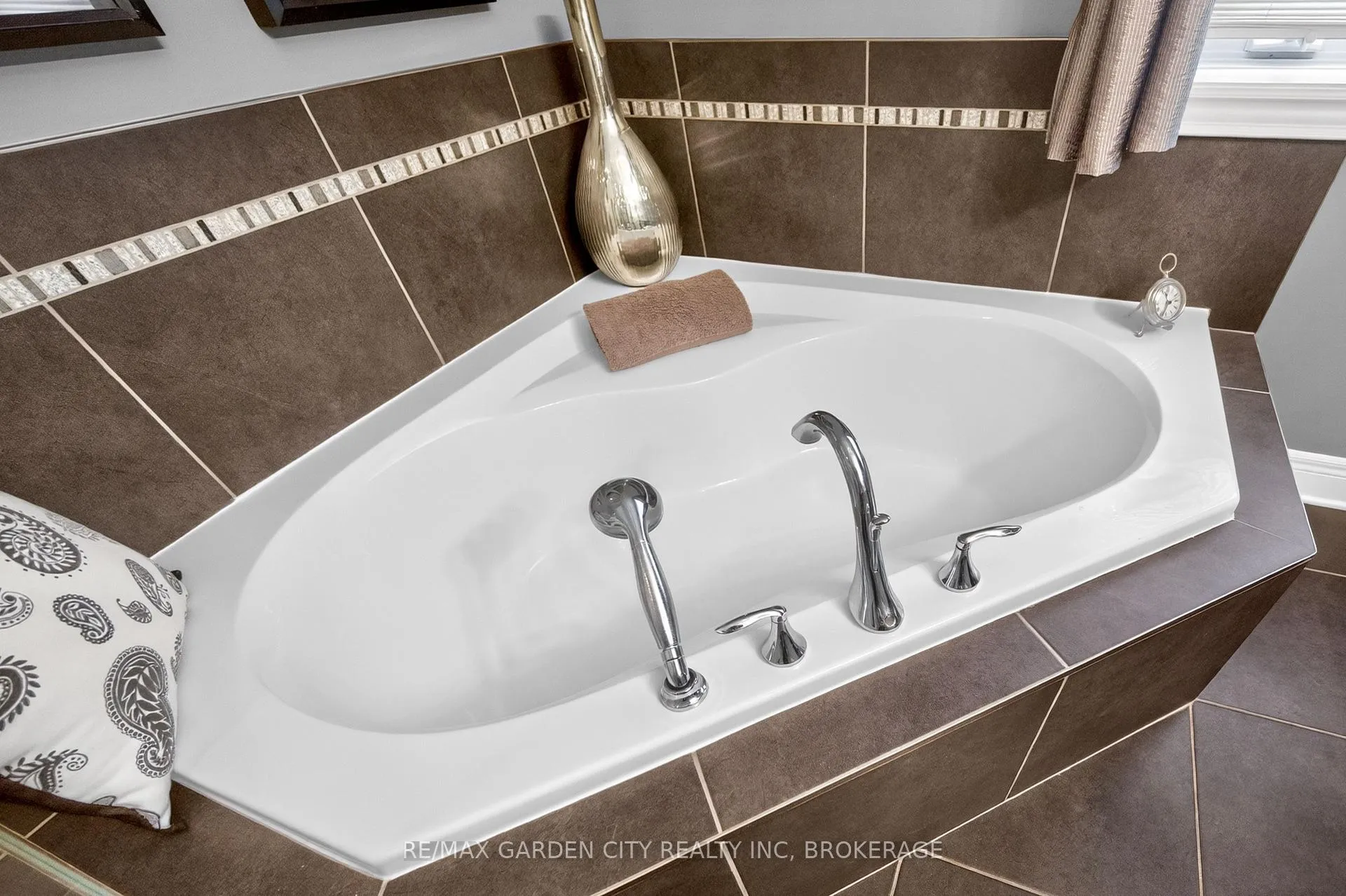Photo 32 of Unit 13, 1398 Pelham Street, Pelham, Fonthill — HOMEH