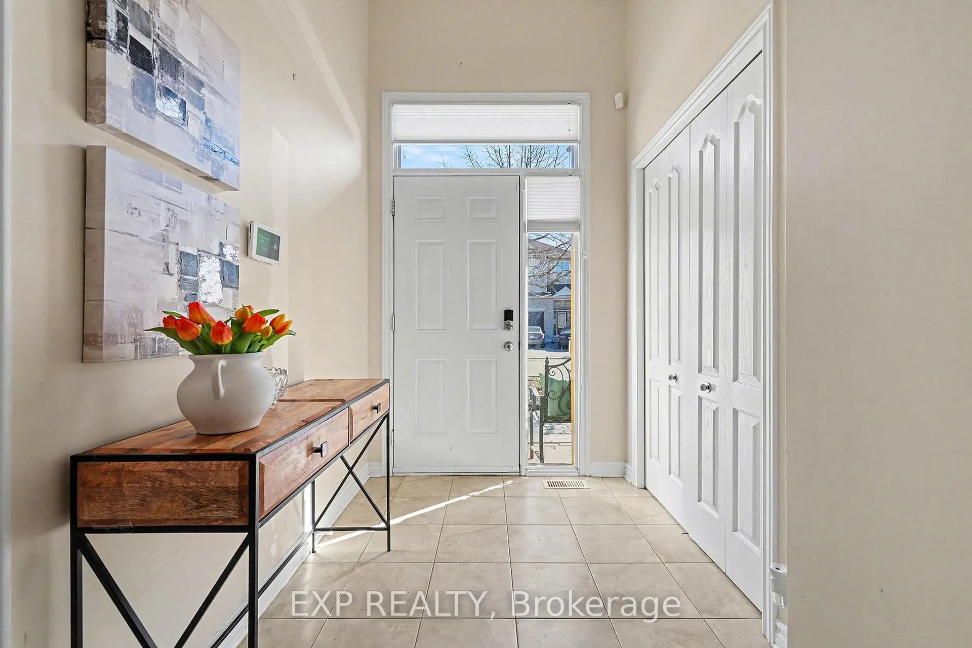 Photo 3 of 282 Broxburn Crescent, Ottawa, Barrhaven - Heritage Park — HOMEH