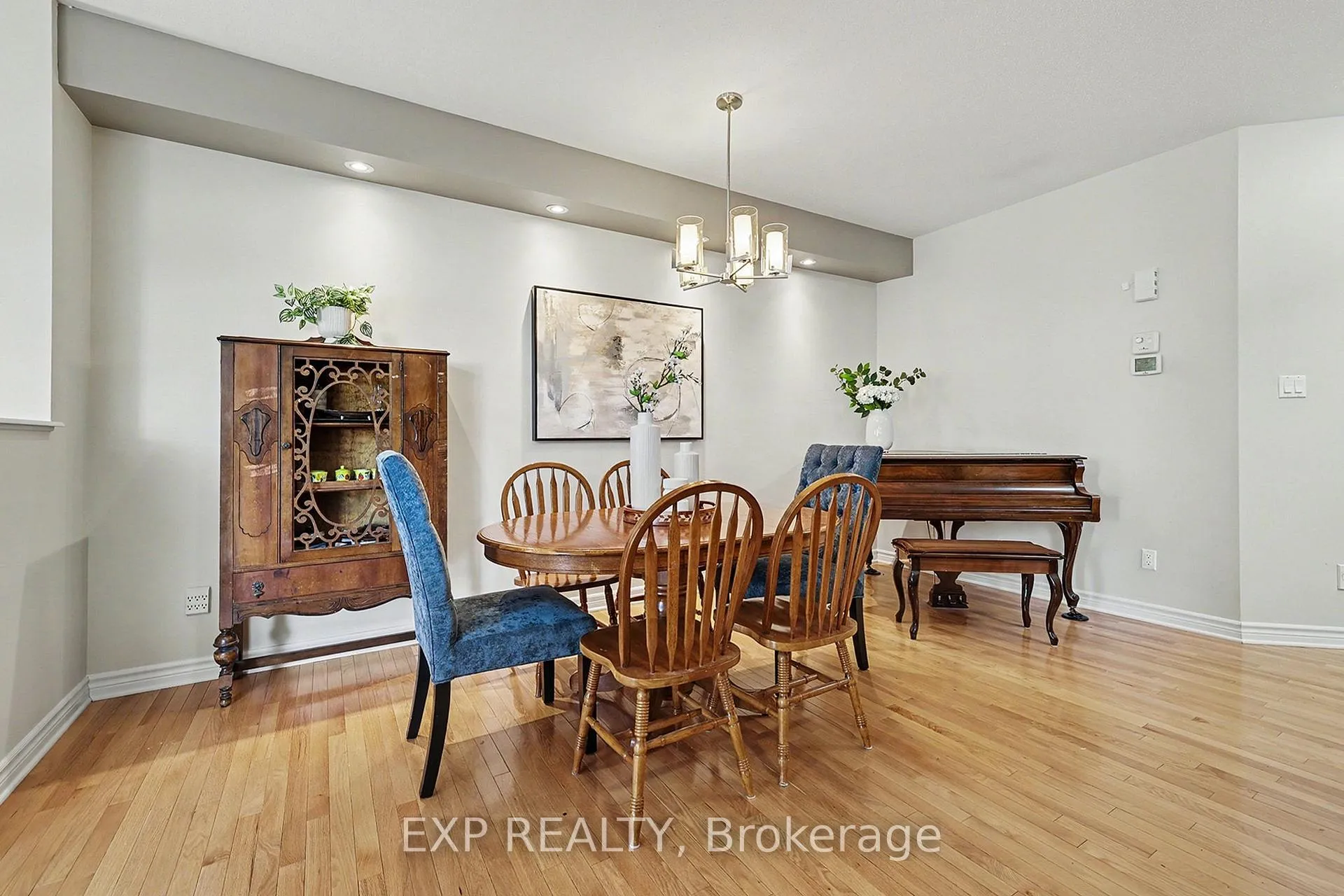 Photo 8 of 282 Broxburn Crescent, Ottawa, Barrhaven - Heritage Park — HOMEH