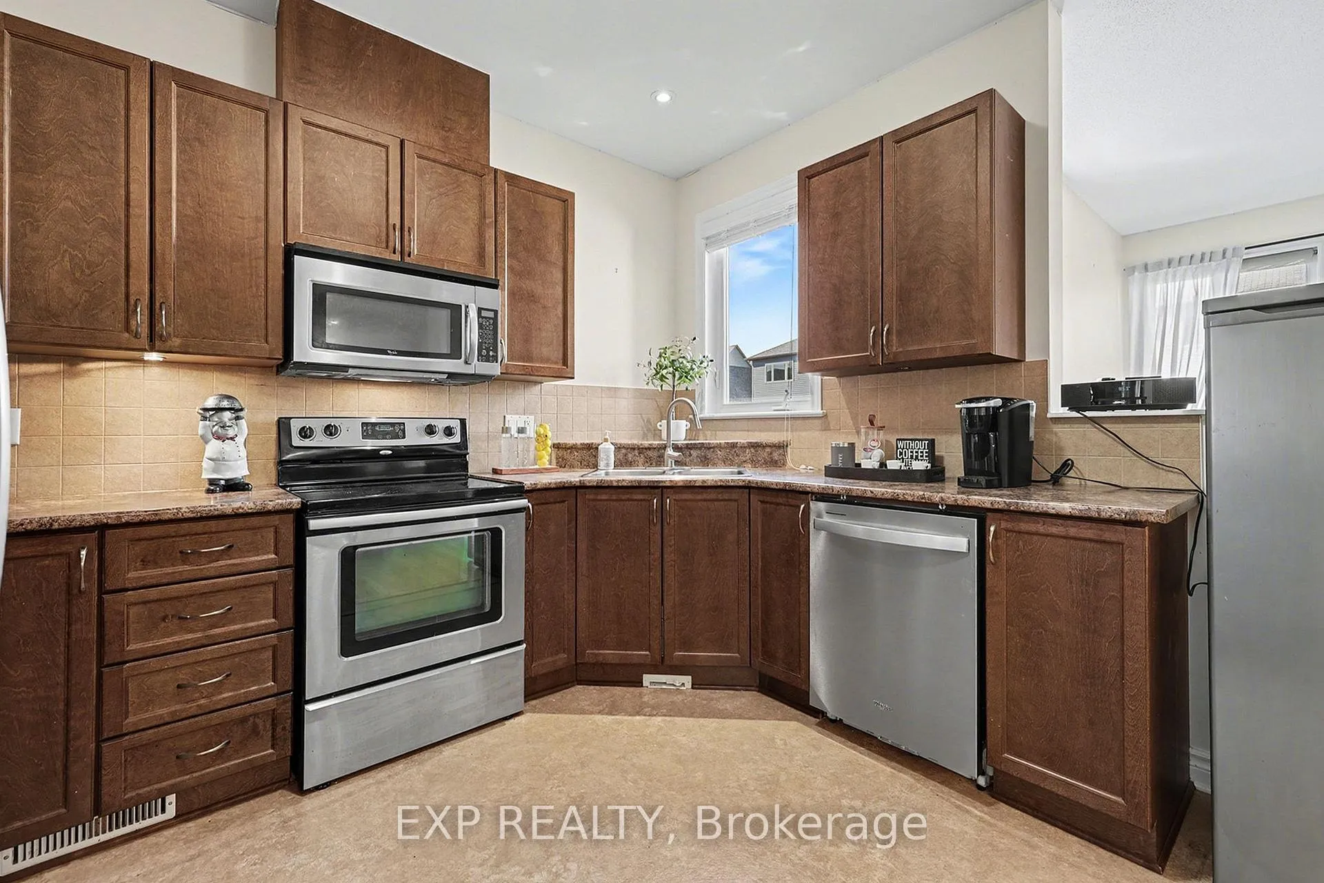 Photo 12 of 282 Broxburn Crescent, Ottawa, Barrhaven - Heritage Park — HOMEH
