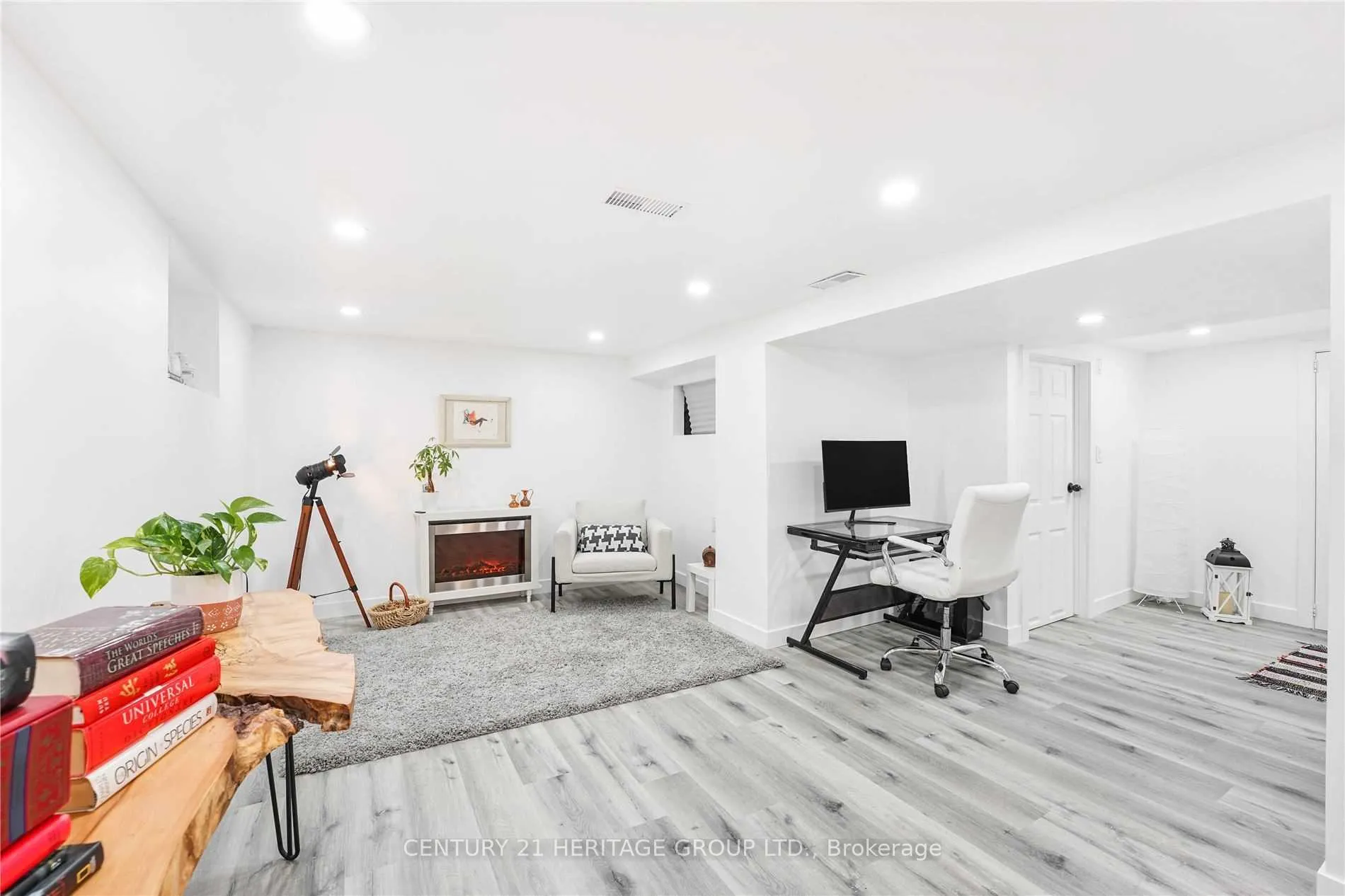 Photo 2 of Unit Basement, 82 Centennial Parkway S, Hamilton, Stoney Creek — HOMEH