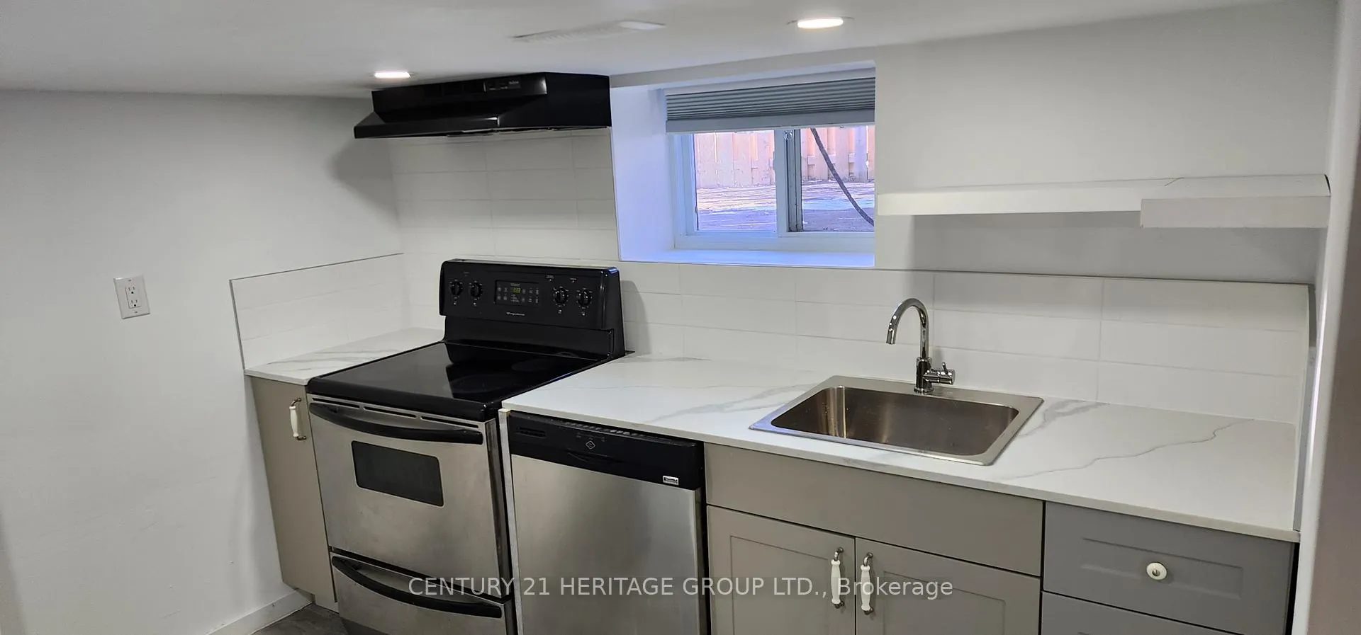 Photo 4 of Unit Basement, 82 Centennial Parkway S, Hamilton, Stoney Creek — HOMEH