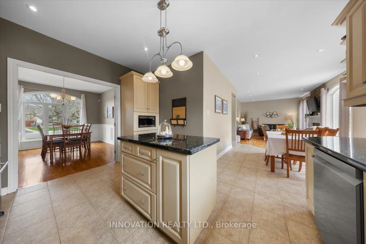 Photo 11 of 63 Cinnabar Way, Ottawa, Stittsville (Central) — HOMEH
