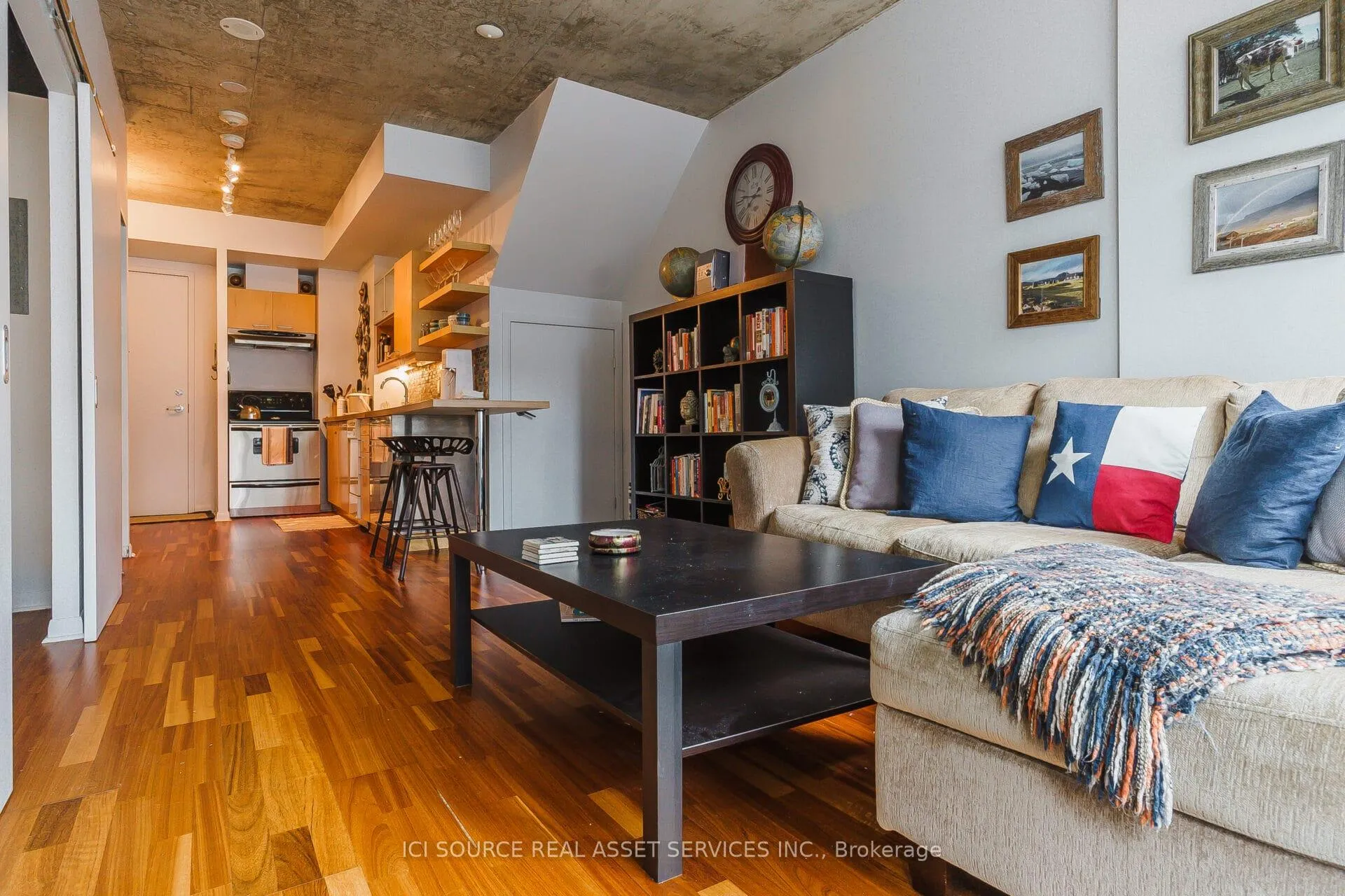 Photo 4 of Unit 537, 333 Adelaide Street E, Toronto, Moss Park — HOMEH