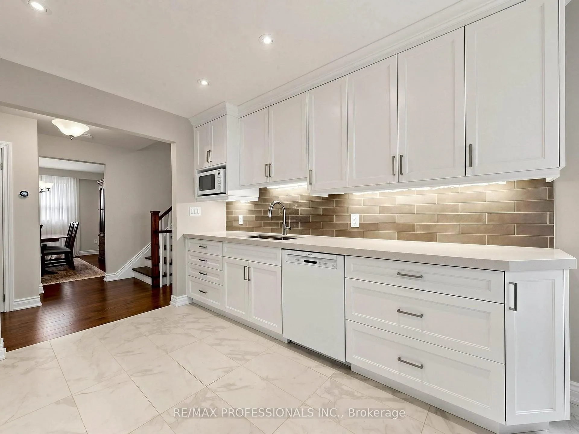 Photo 10 of 5 Muirdale Avenue, Etobicoke, Willowridge-Martingrove-Richview — HOMEH