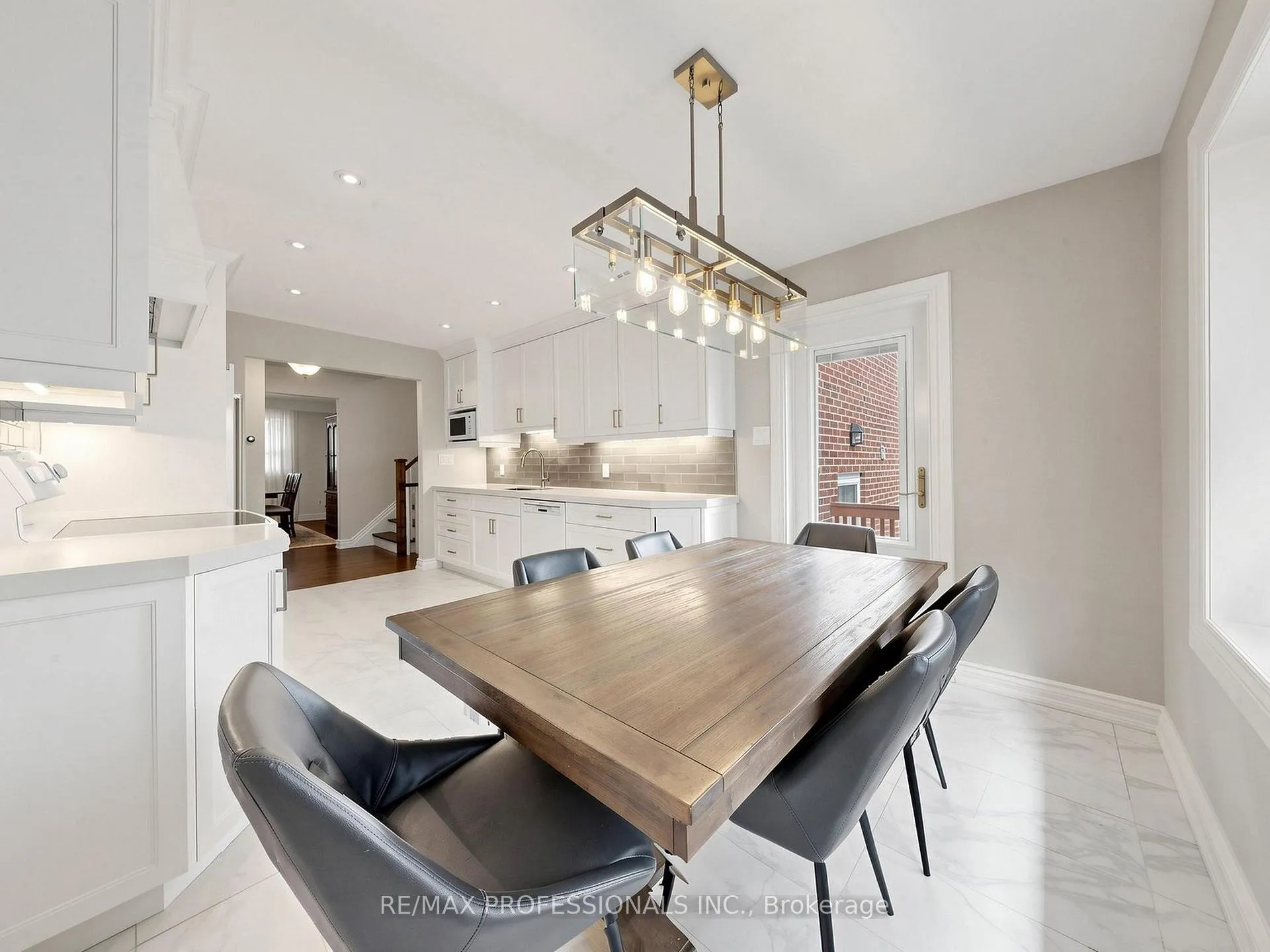Photo 13 of 5 Muirdale Avenue, Etobicoke, Willowridge-Martingrove-Richview — HOMEH