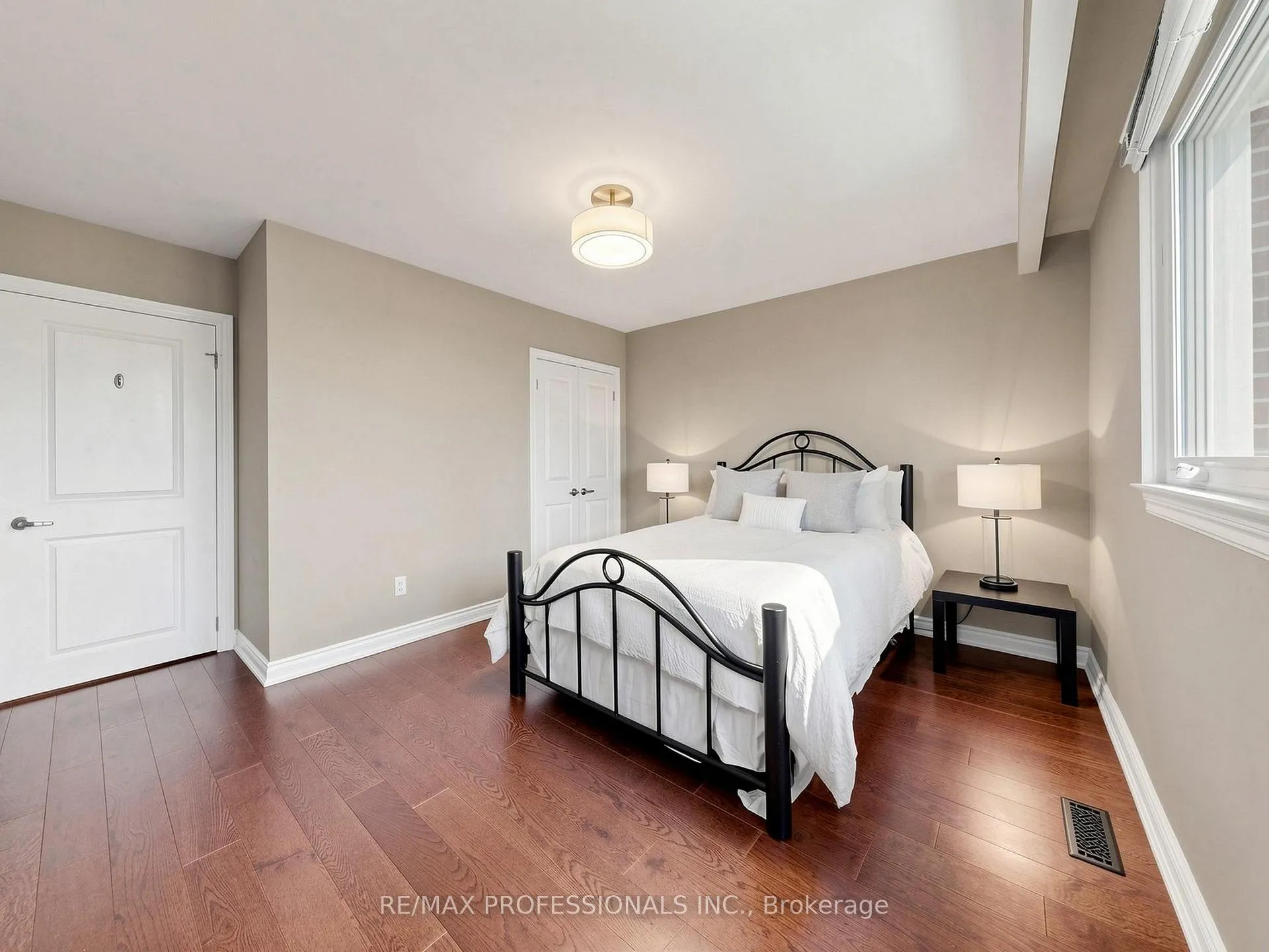 Photo 18 of 5 Muirdale Avenue, Etobicoke, Willowridge-Martingrove-Richview — HOMEH