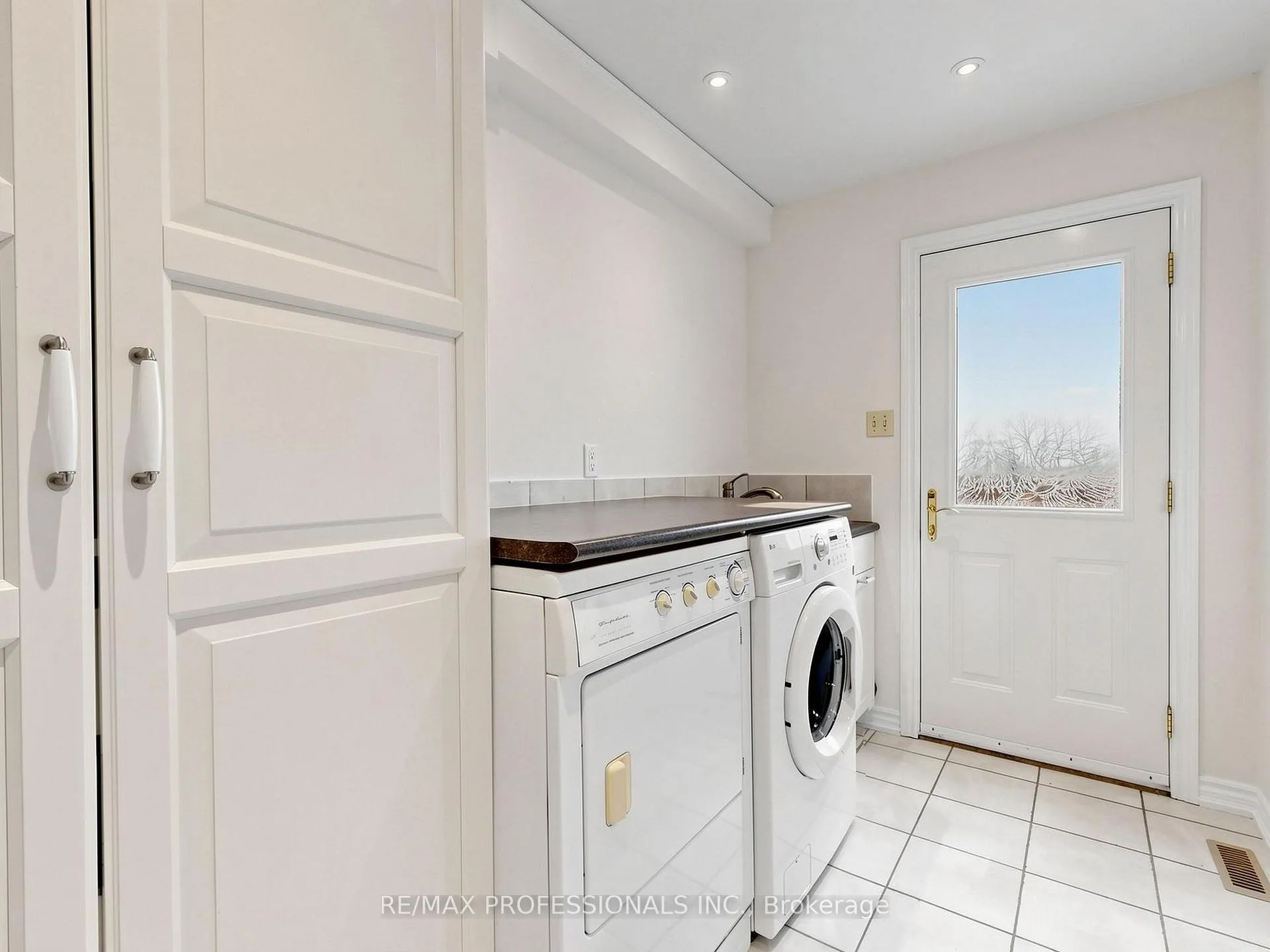 Photo 29 of 5 Muirdale Avenue, Etobicoke, Willowridge-Martingrove-Richview — HOMEH